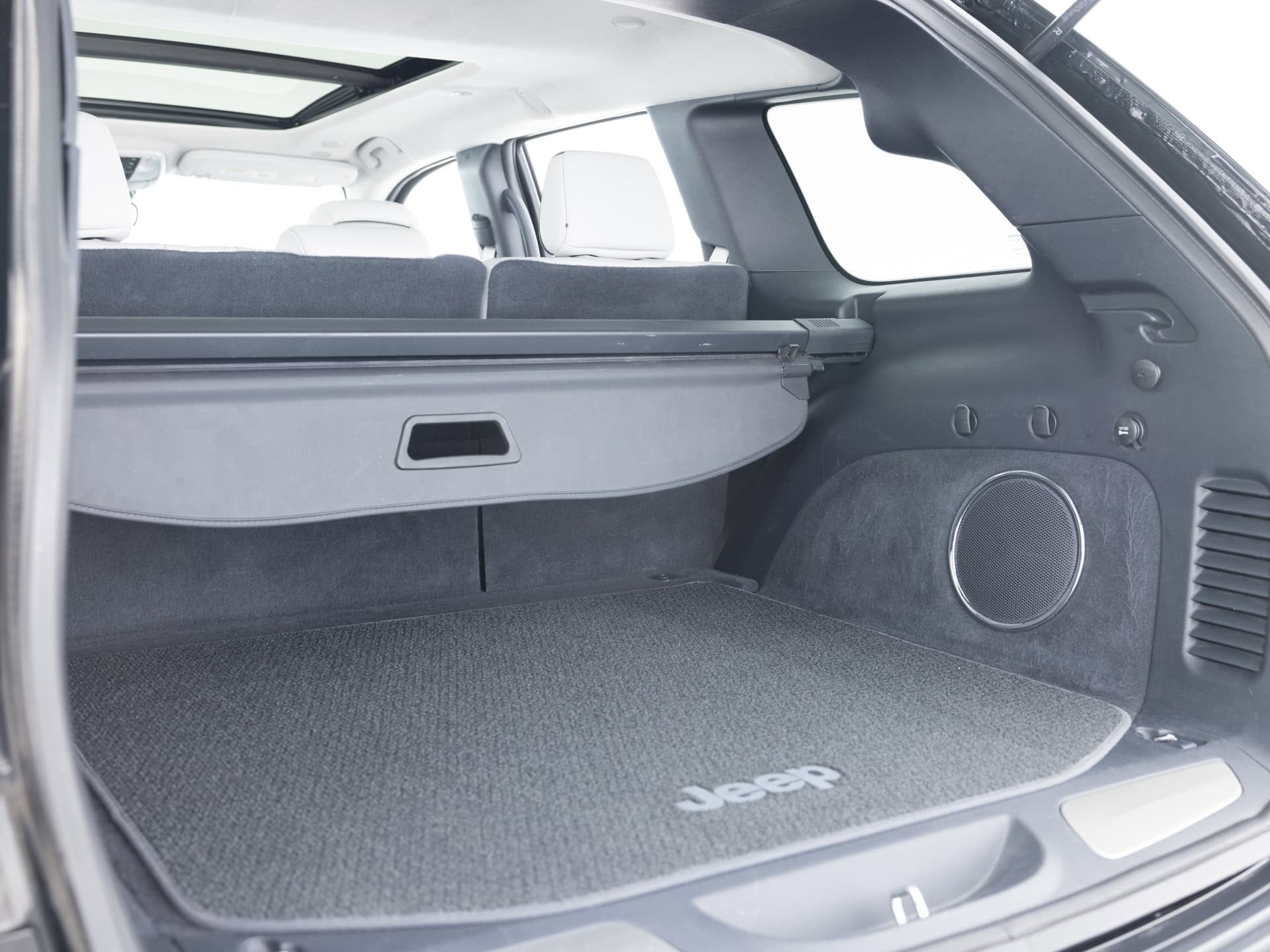 Used Black Jeep Cherokkee Summit_-34 for Sale