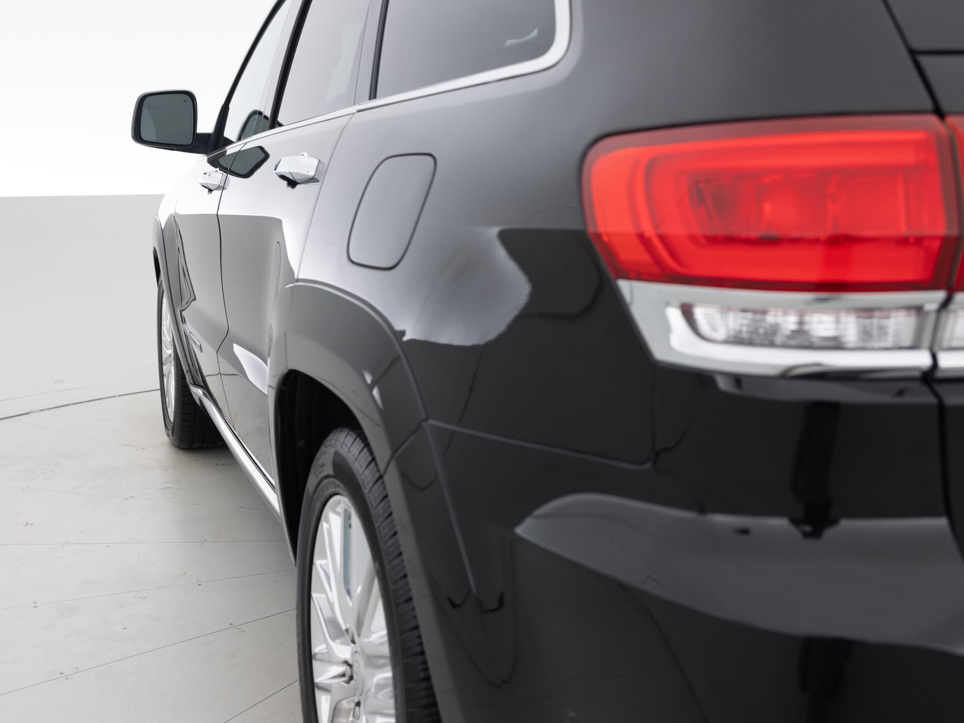 Used Black Jeep Cherokkee Summit_-6 for Sale