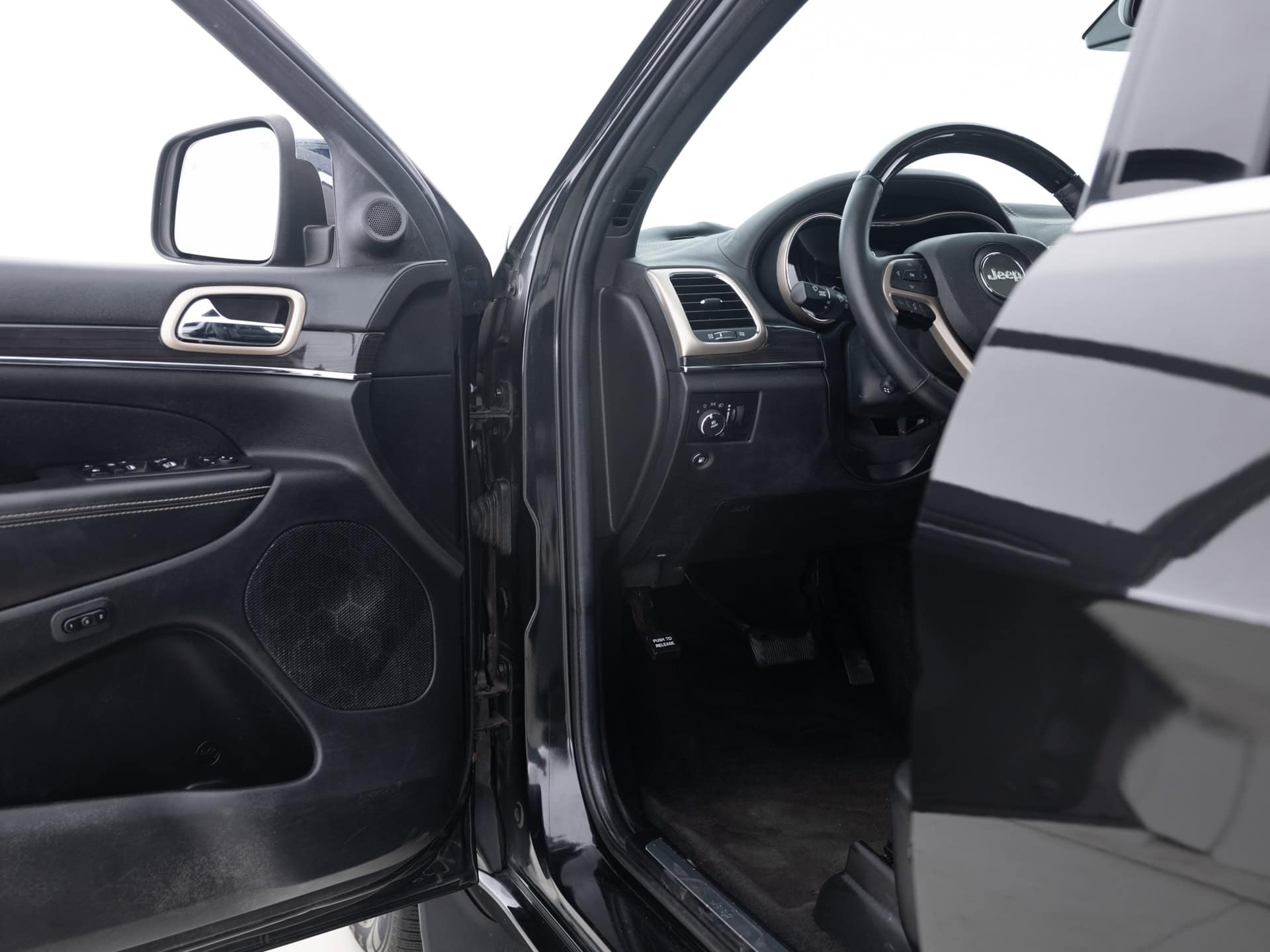 Used Black Jeep Grand Cherokee-16 for Sale