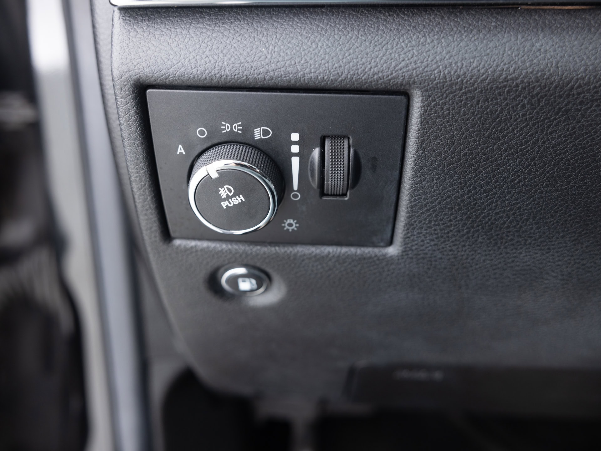 Used Black Jeep Grand Cherokee-30 for Sale