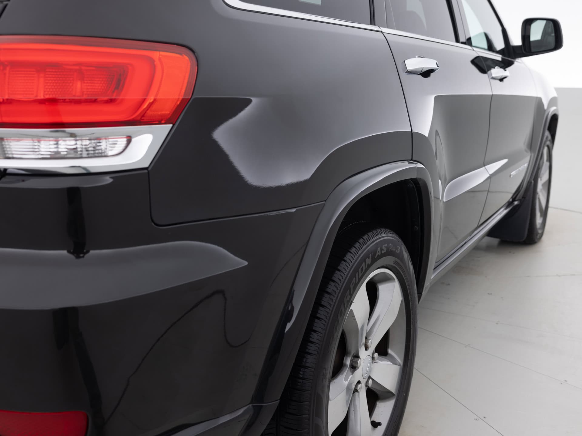 Used Black Jeep Grand Cherokee-5 for Sale