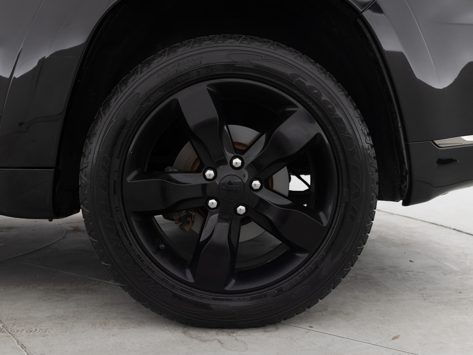 Used Black Jeep Grand Cherokee Altitude-10 for Sale