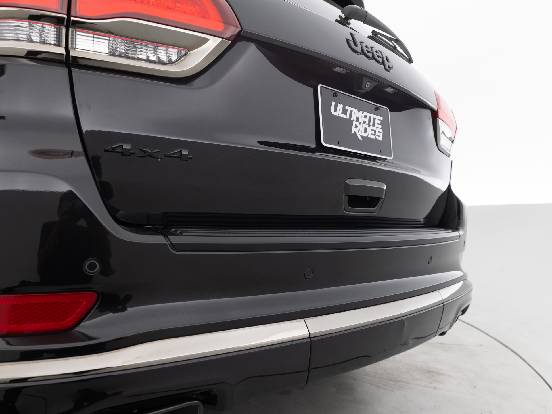 Used Black Jeep Grand Cherokee Altitude-7 for Sale