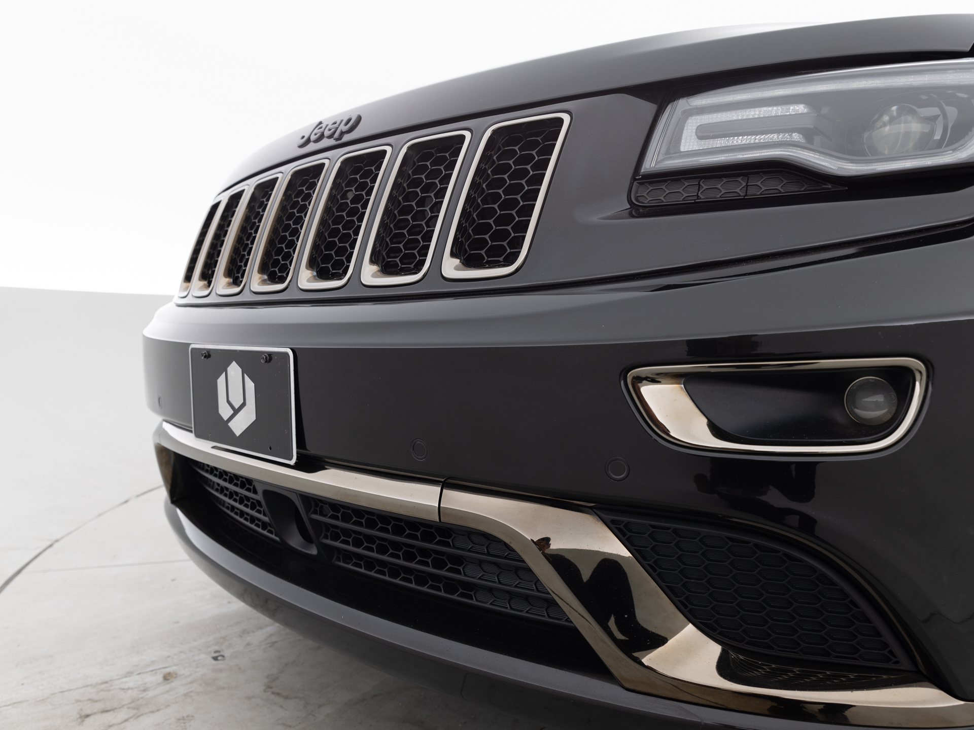 Used Black Jeep Grand Cherokee Altitude-8 for Sale