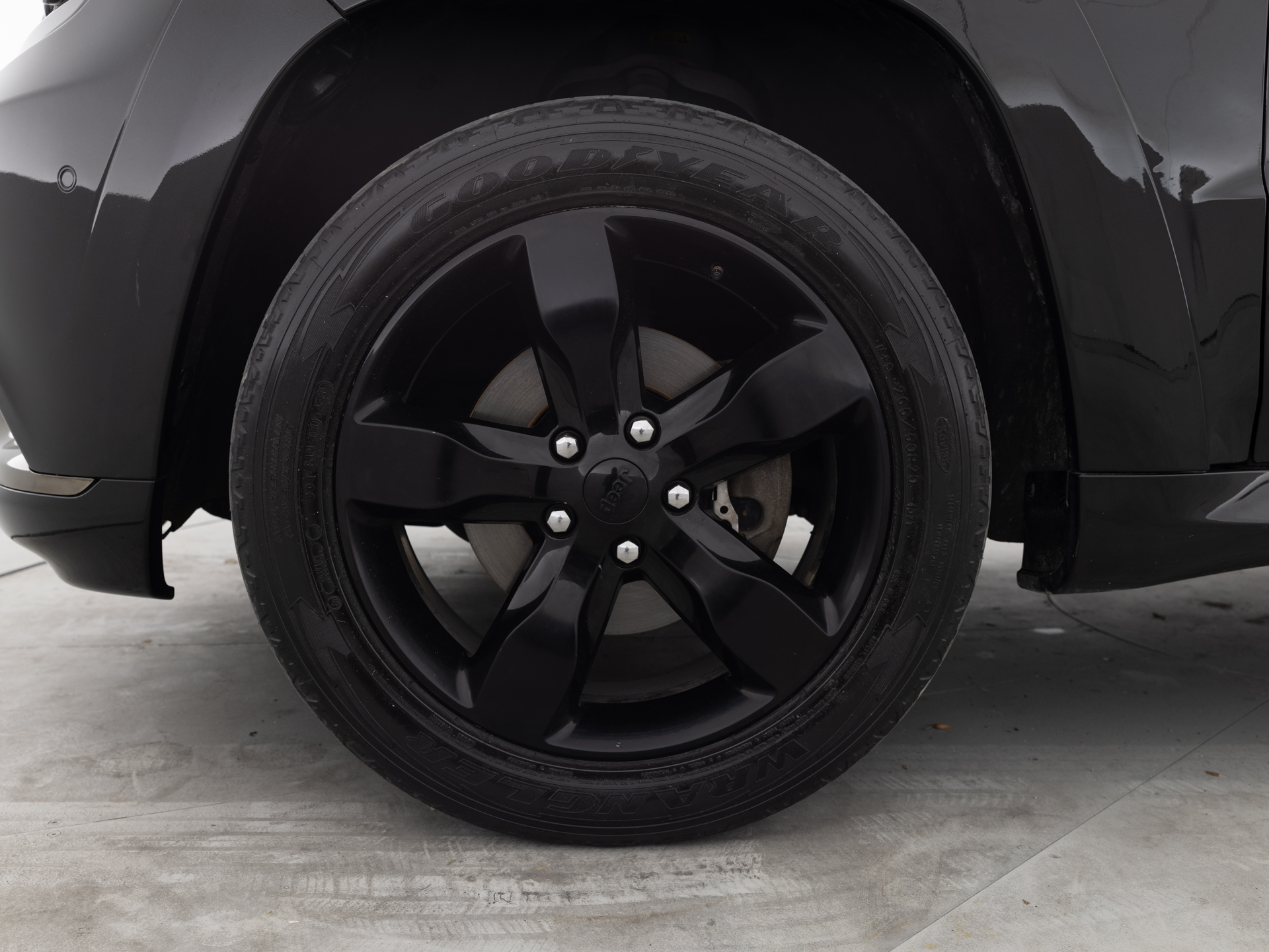 Used Black Jeep Grand Cherokee Altitude-9 for Sale