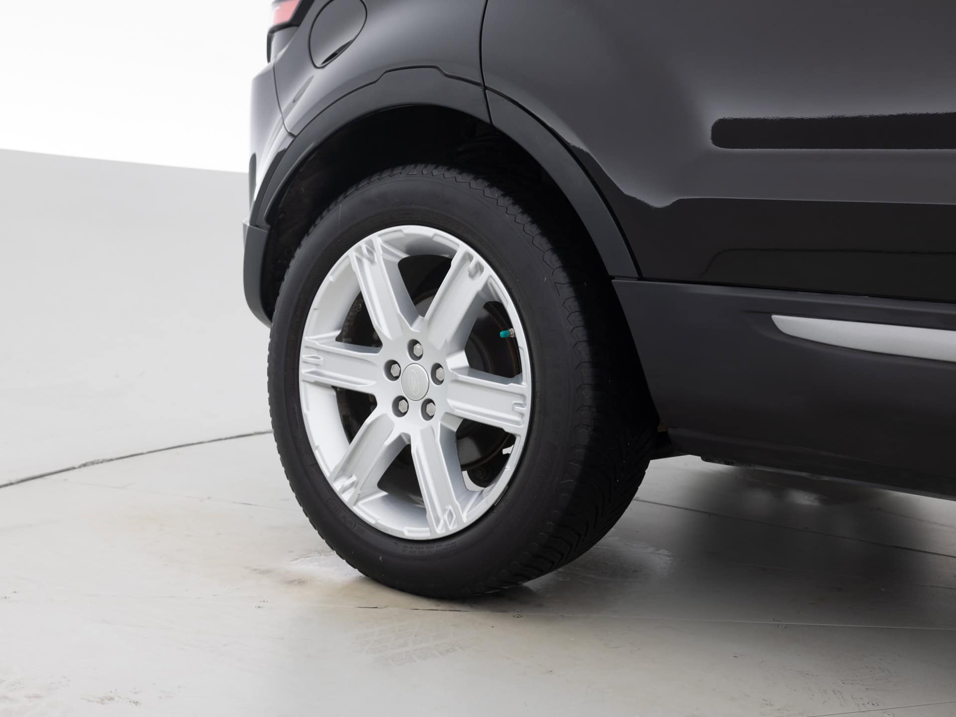 Used Black Land Rover Evoque-11 for Sale