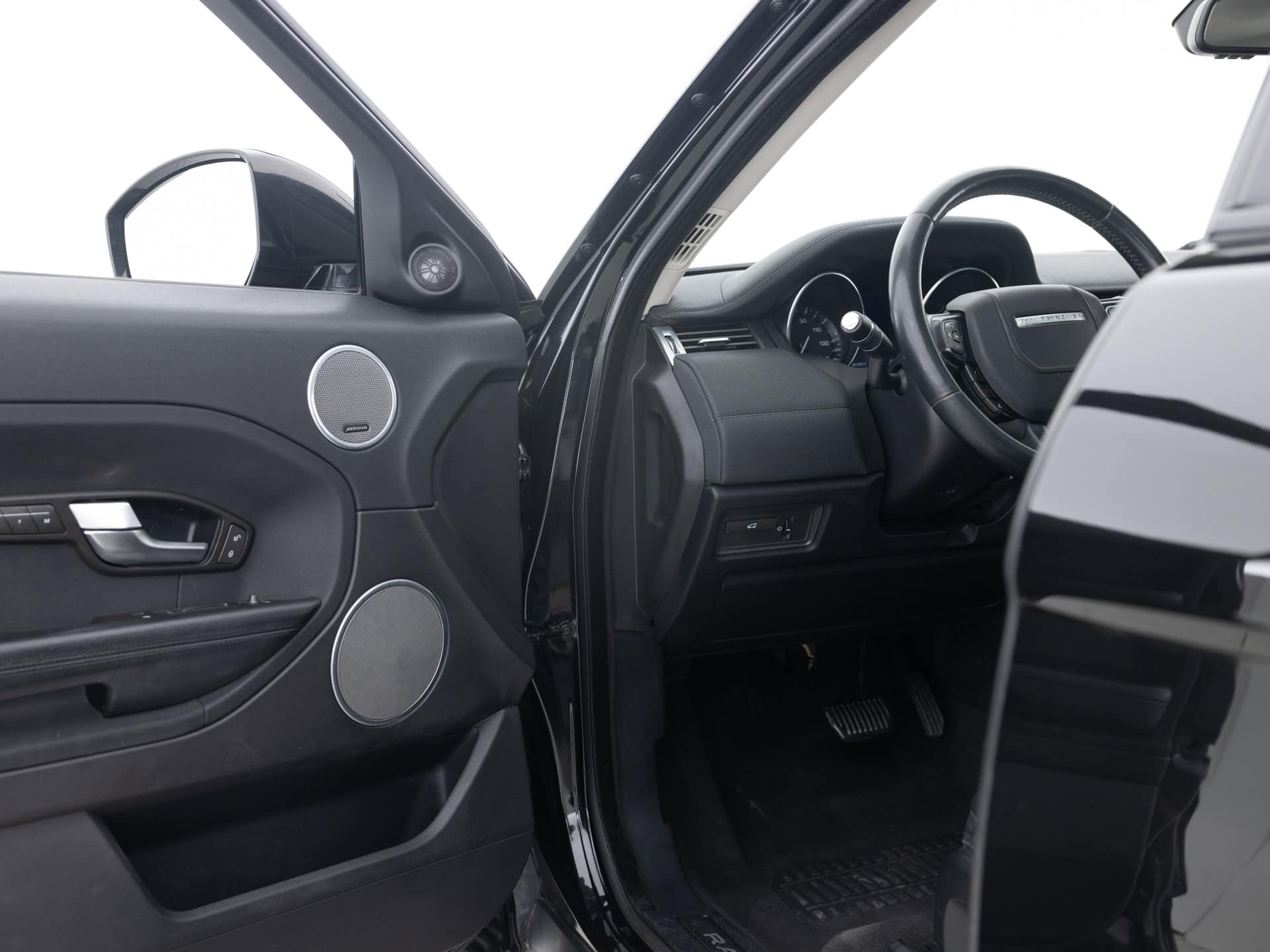 Used Black Land Rover Evoque-16 for Sale