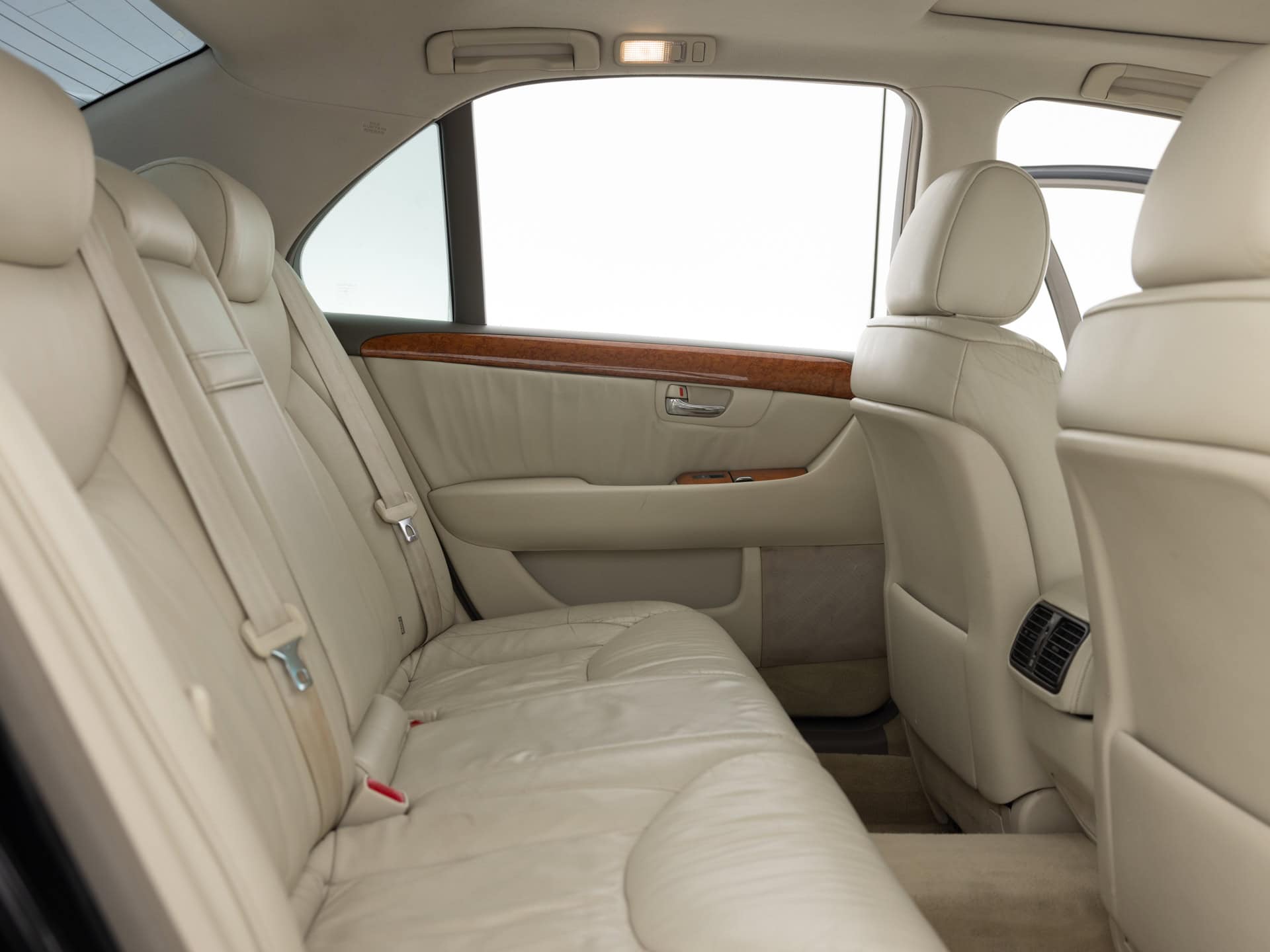 black lexus ls 430 21
