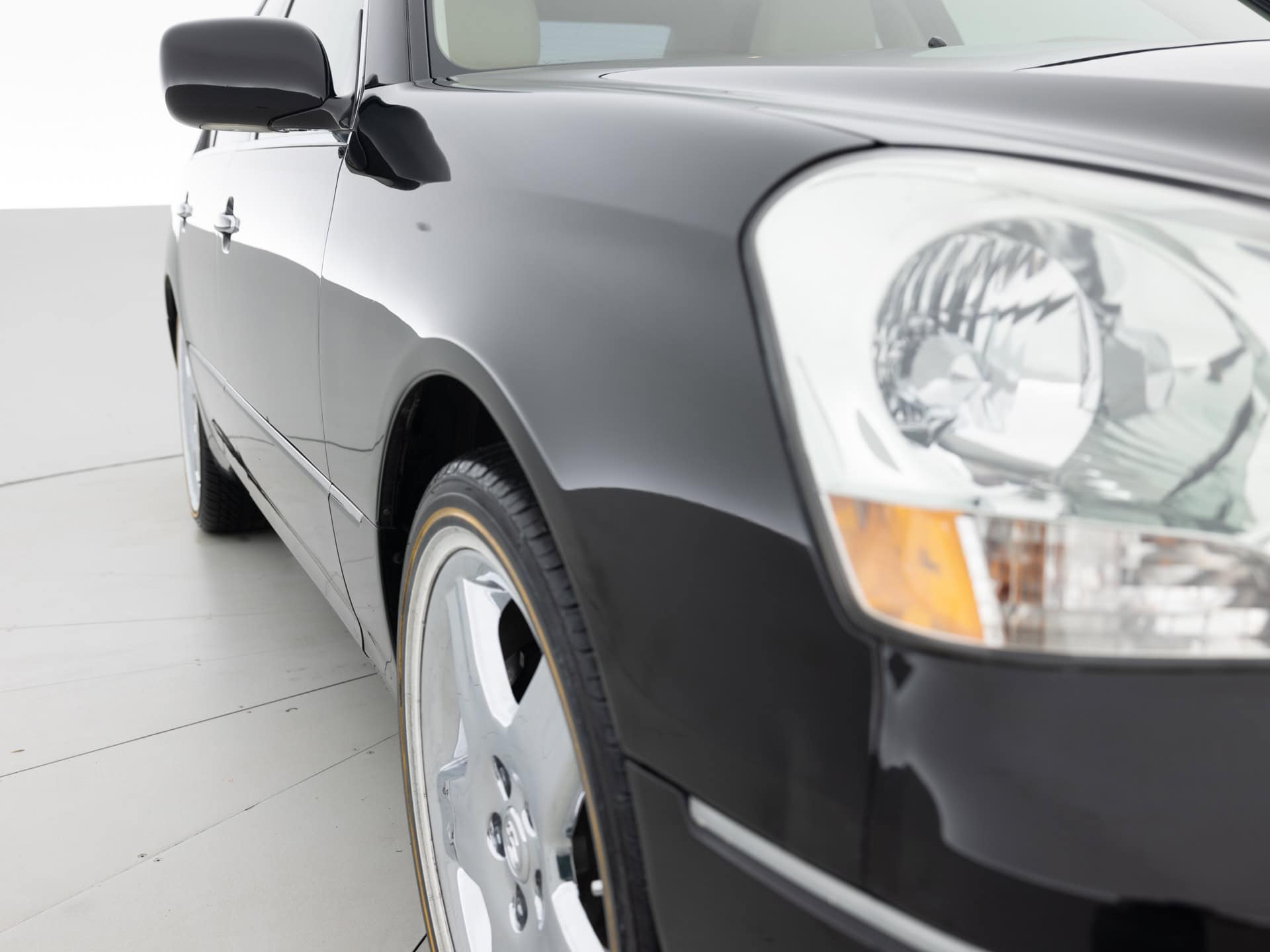 black lexus ls 430 4