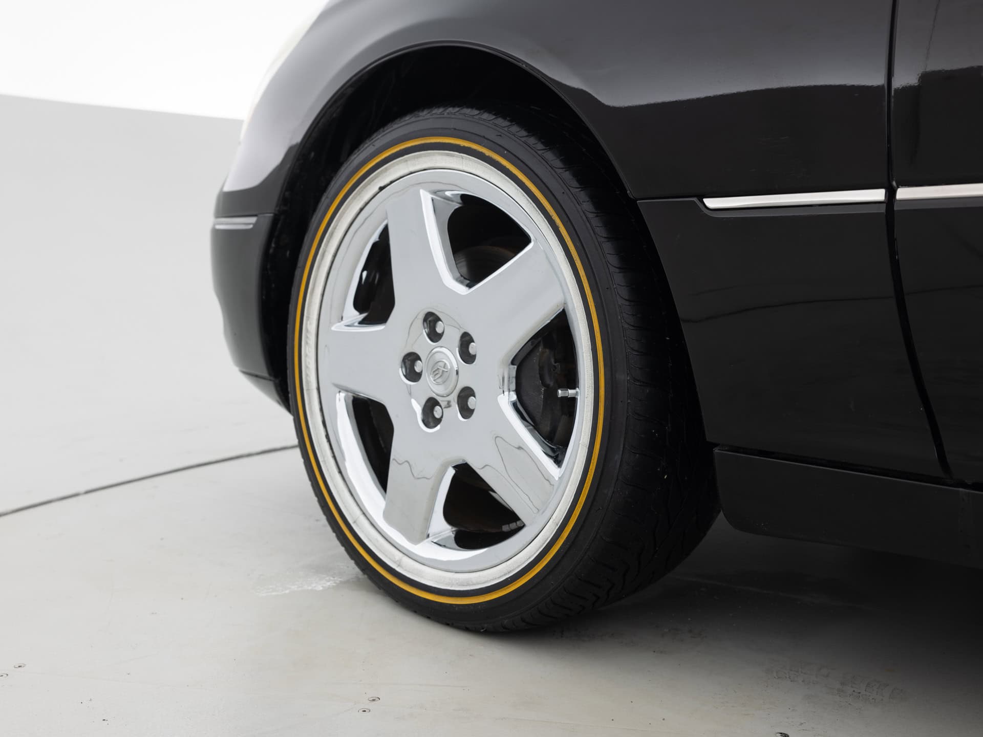 black lexus ls 430 9
