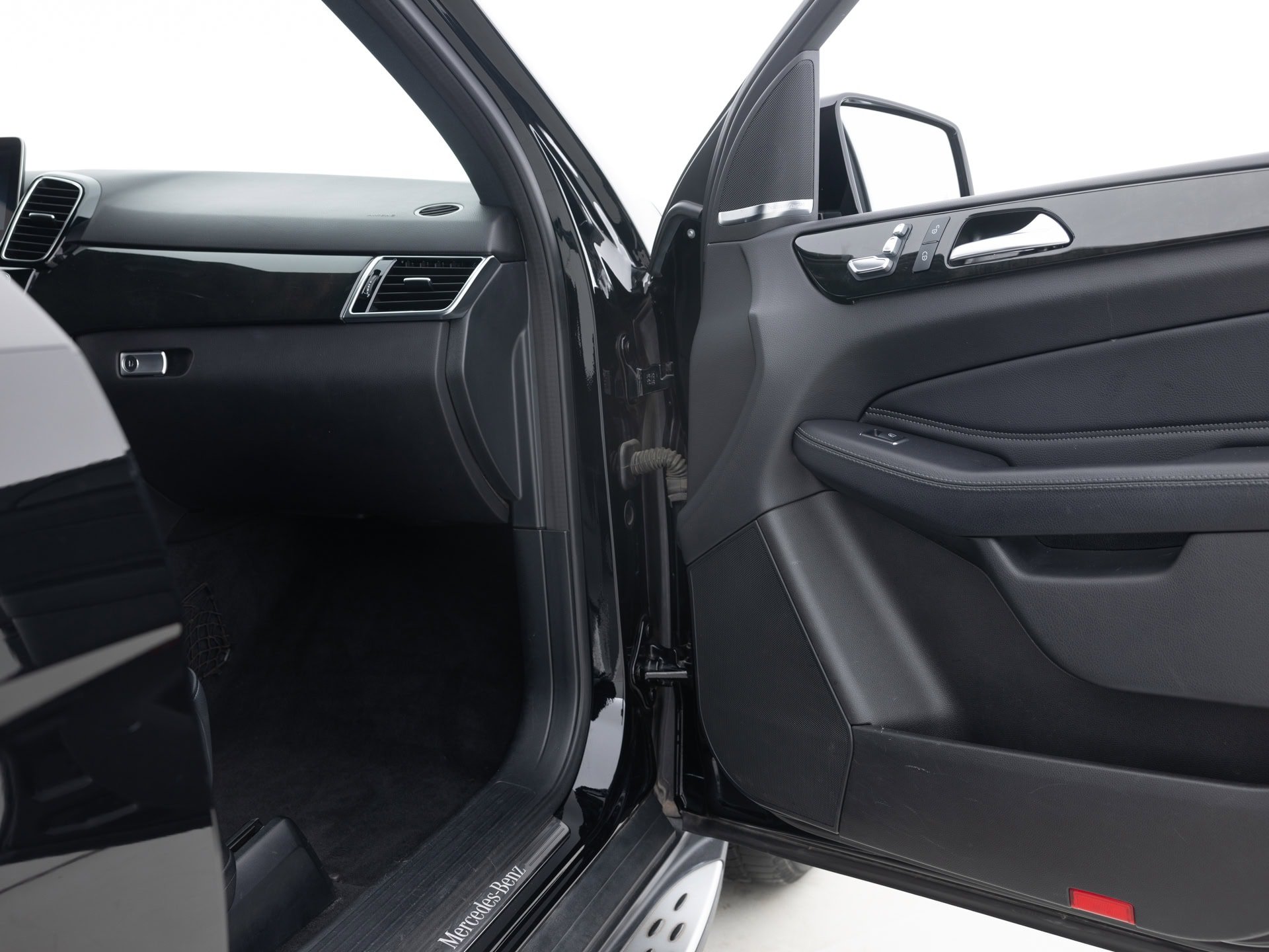 black mercedes gle 400 20