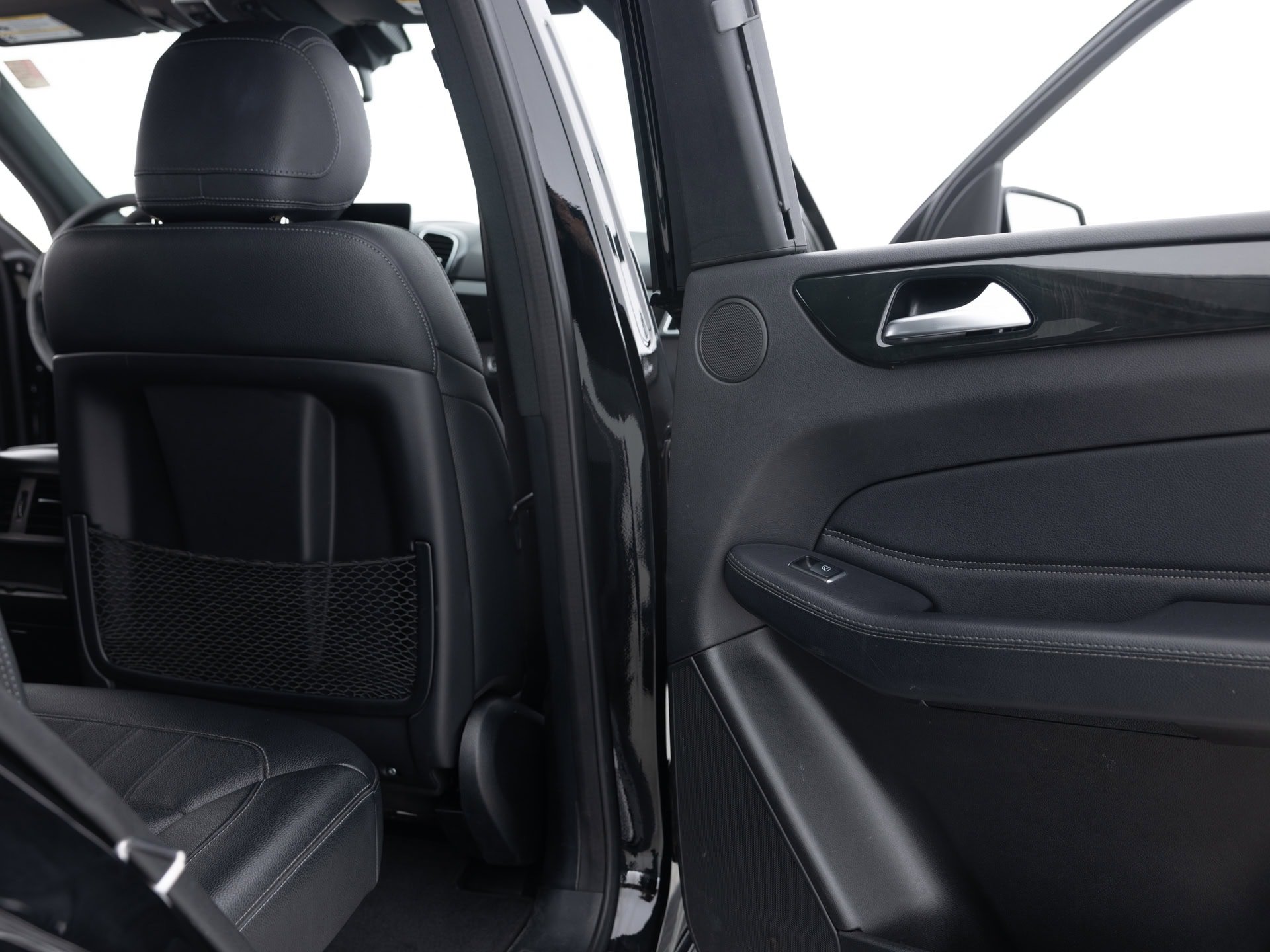 black mercedes gle 400 22