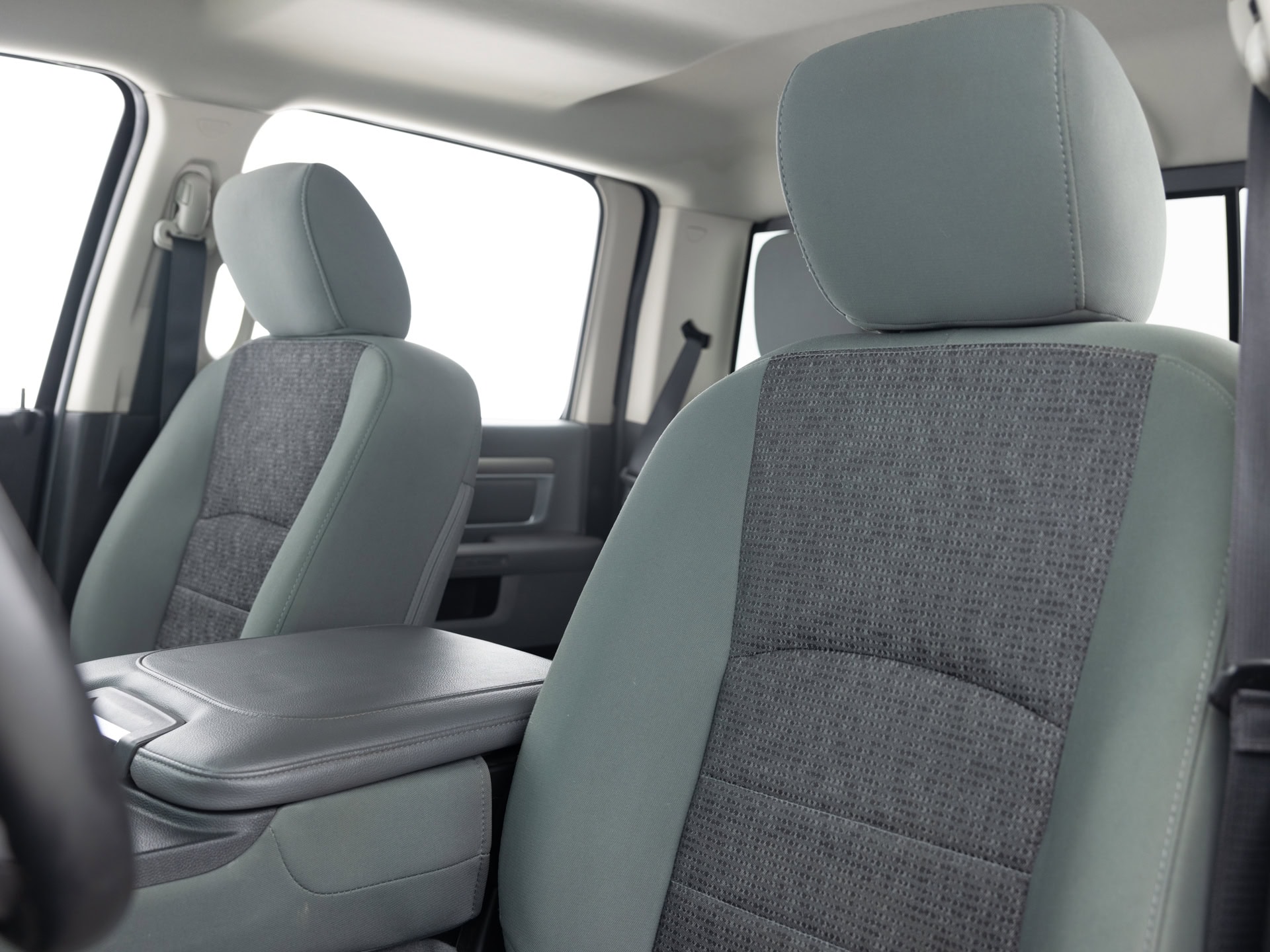 Used Black Ram 1500-18 for Sale