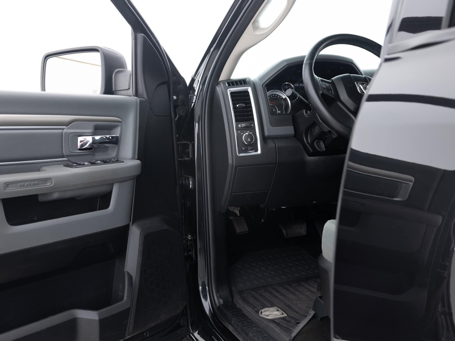 Used Black Ram 1500-20 for Sale