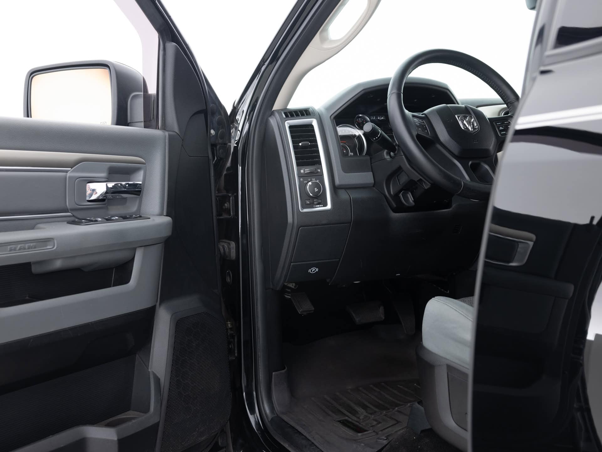 black ram 1500 slt 20