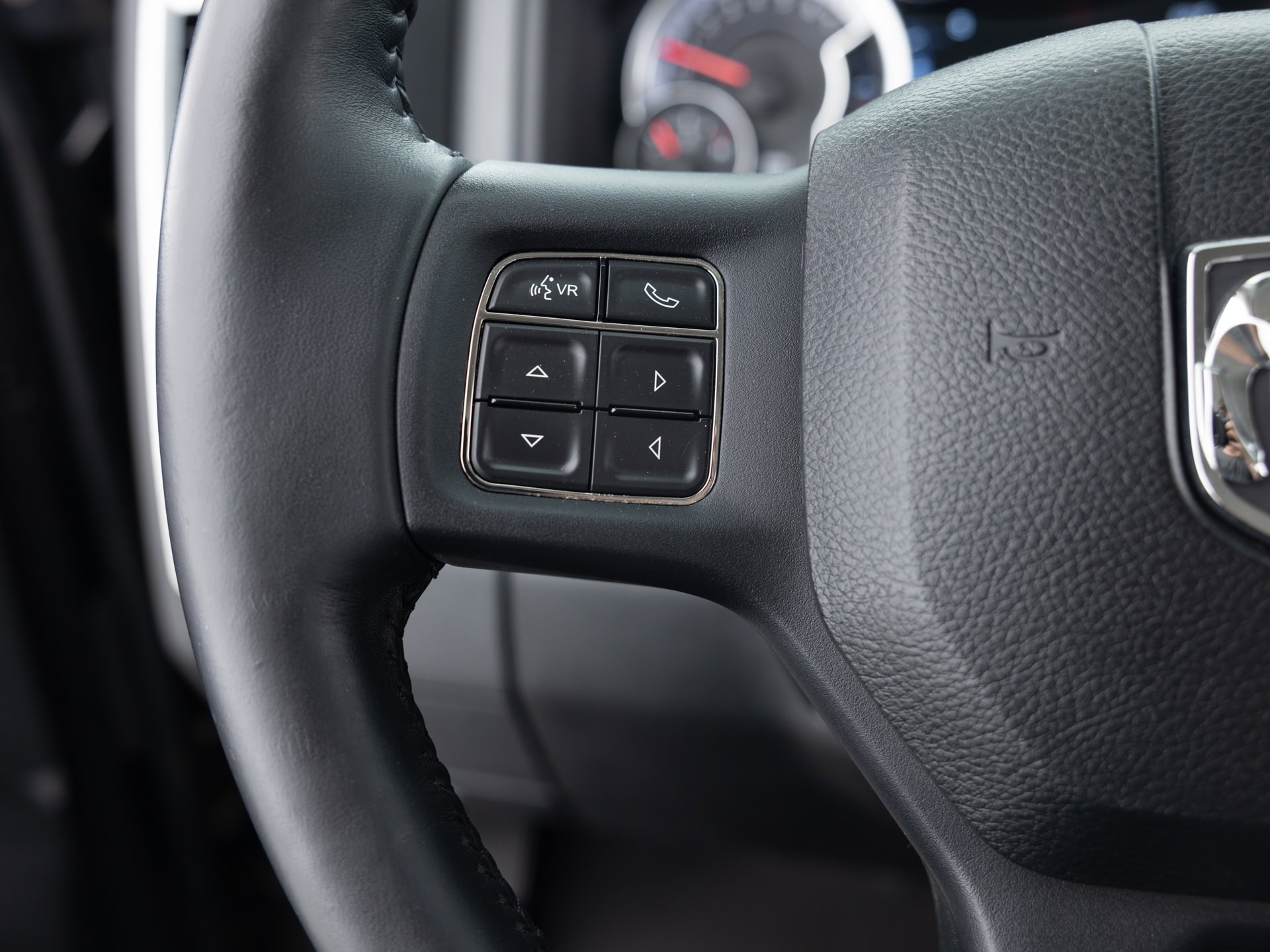 black ram 1500 slt 33
