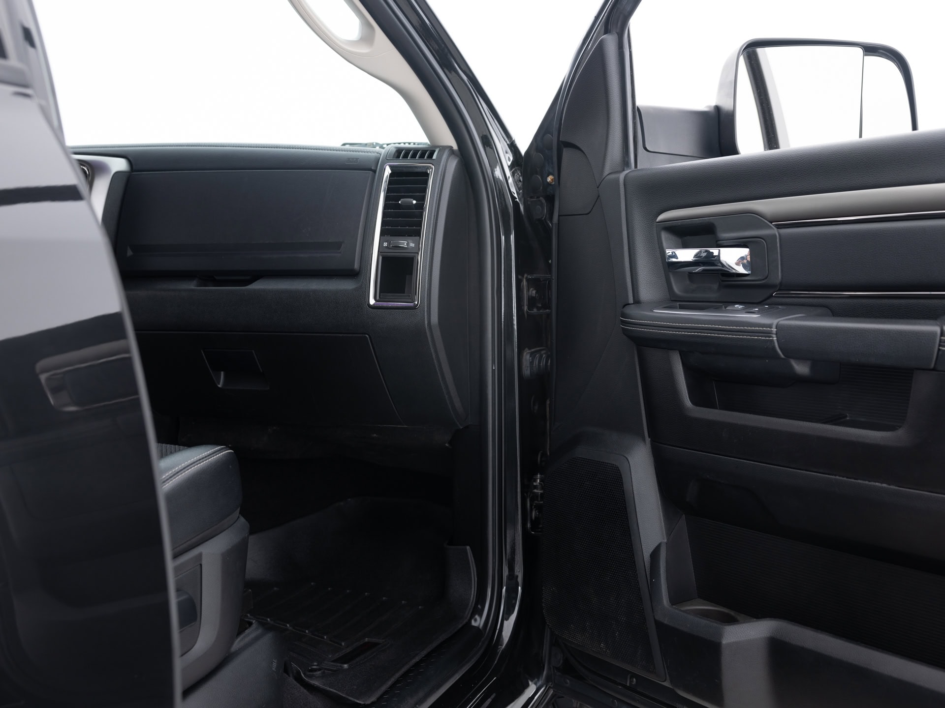 Used Black Ram 2500 Big Horn-24 for Sale