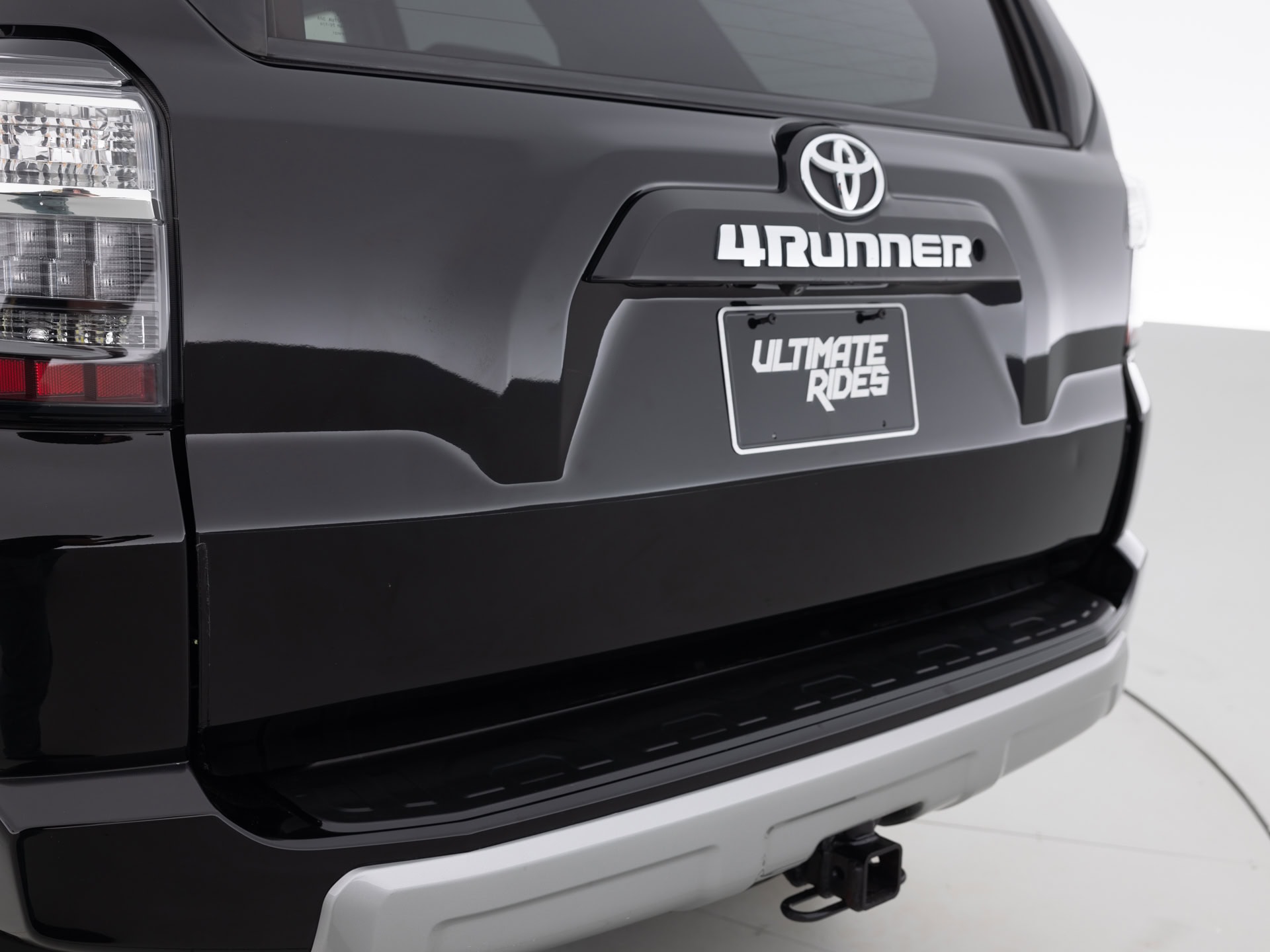 black toyota 4runner 8