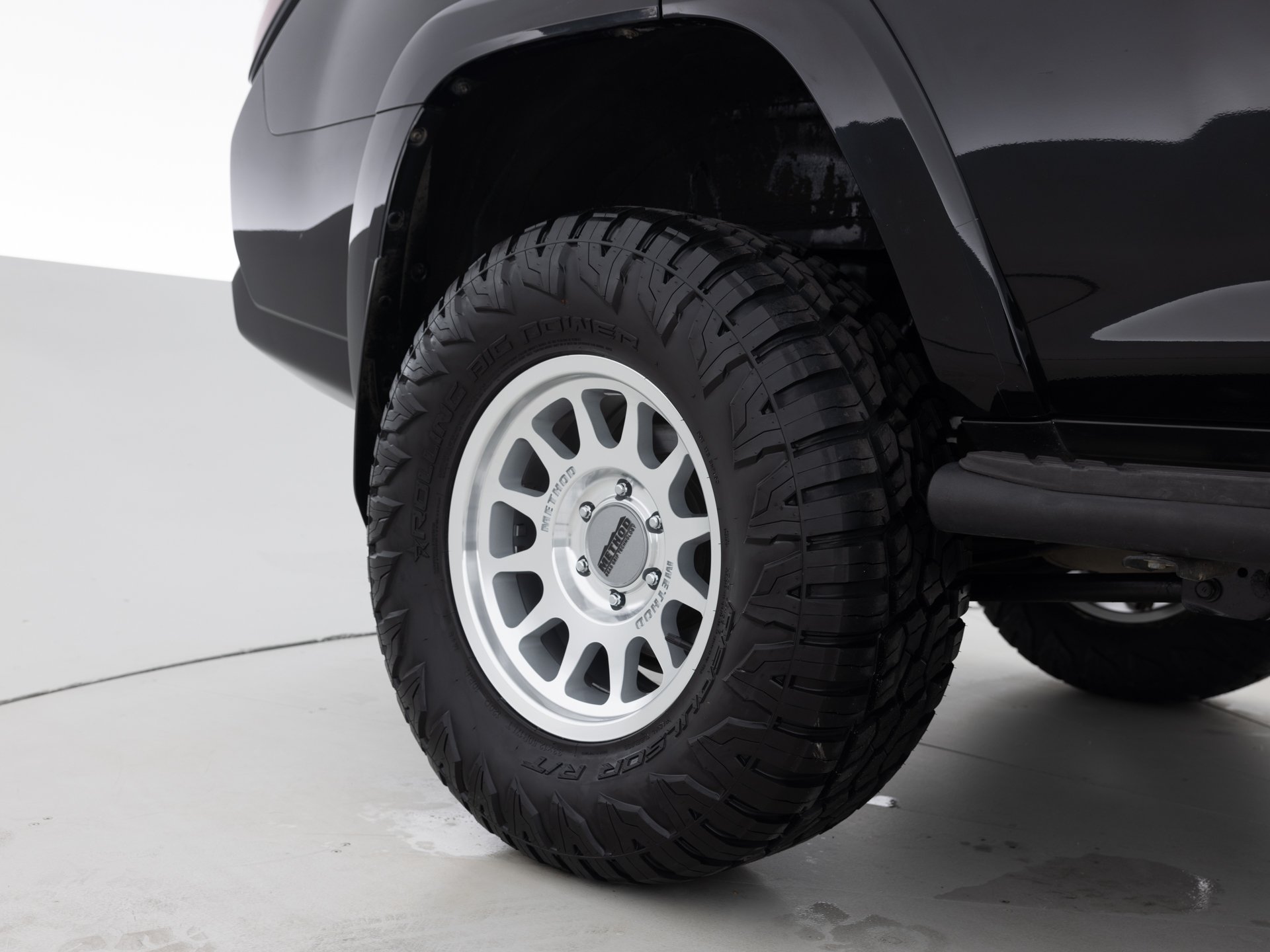 black toyota 4runner sr5 prem 11
