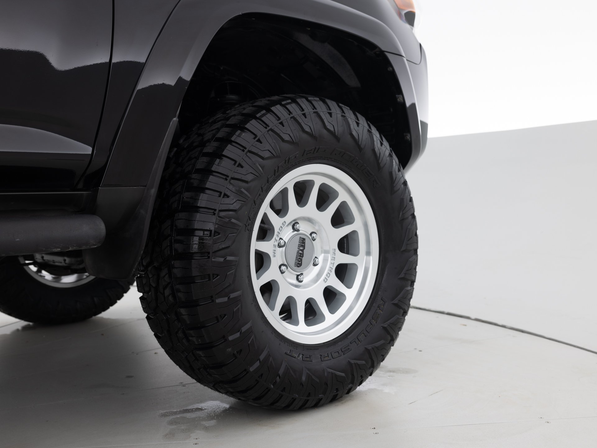black toyota 4runner sr5 prem 12