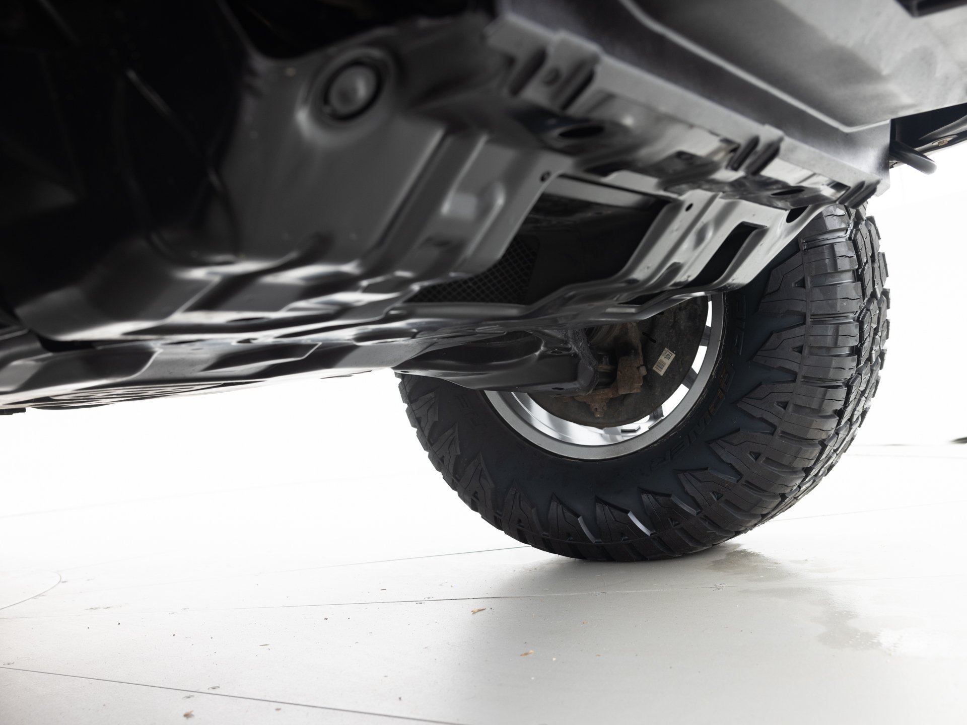 black toyota 4runner sr5 prem 16