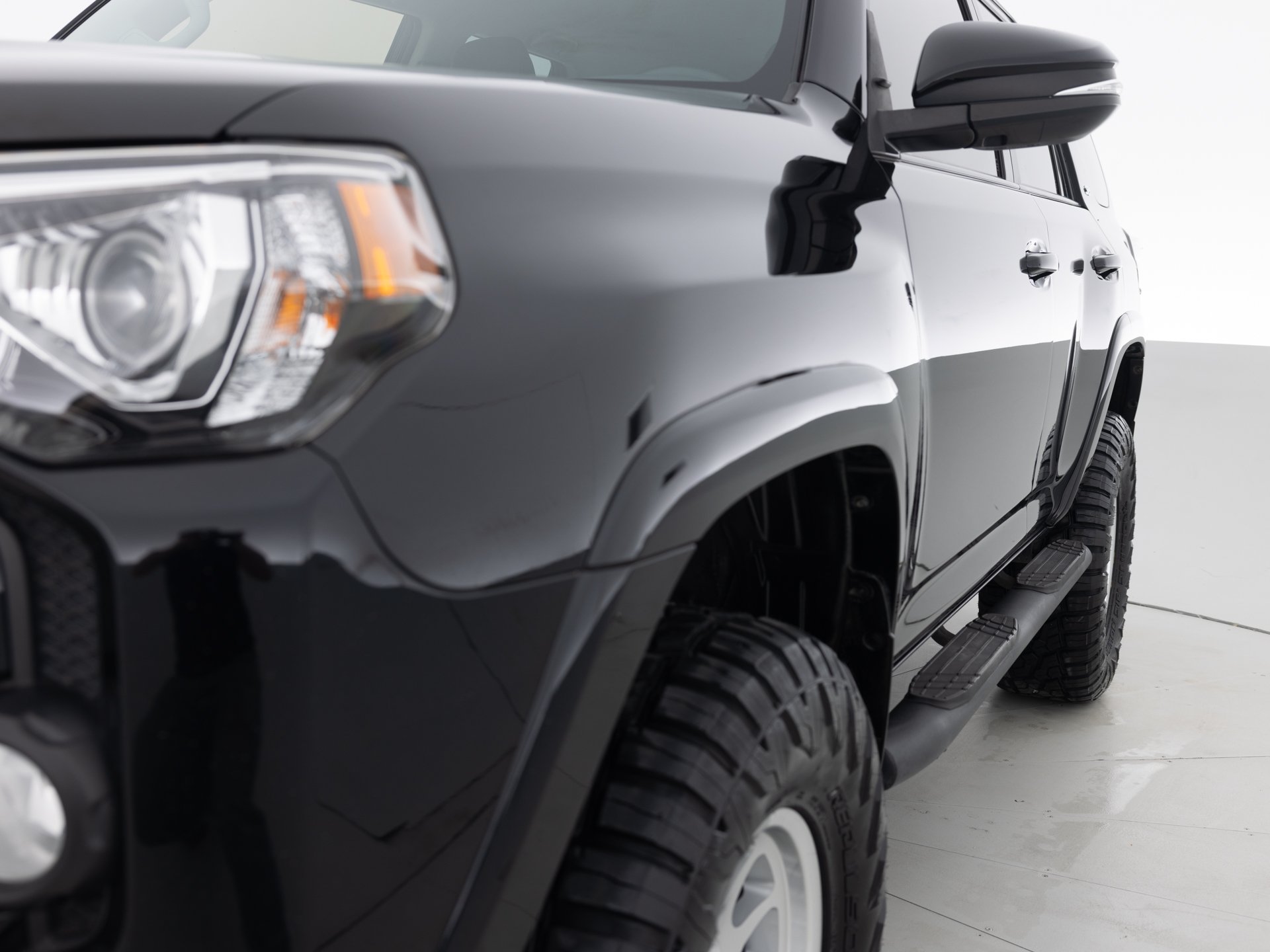 black toyota 4runner sr5 prem 3