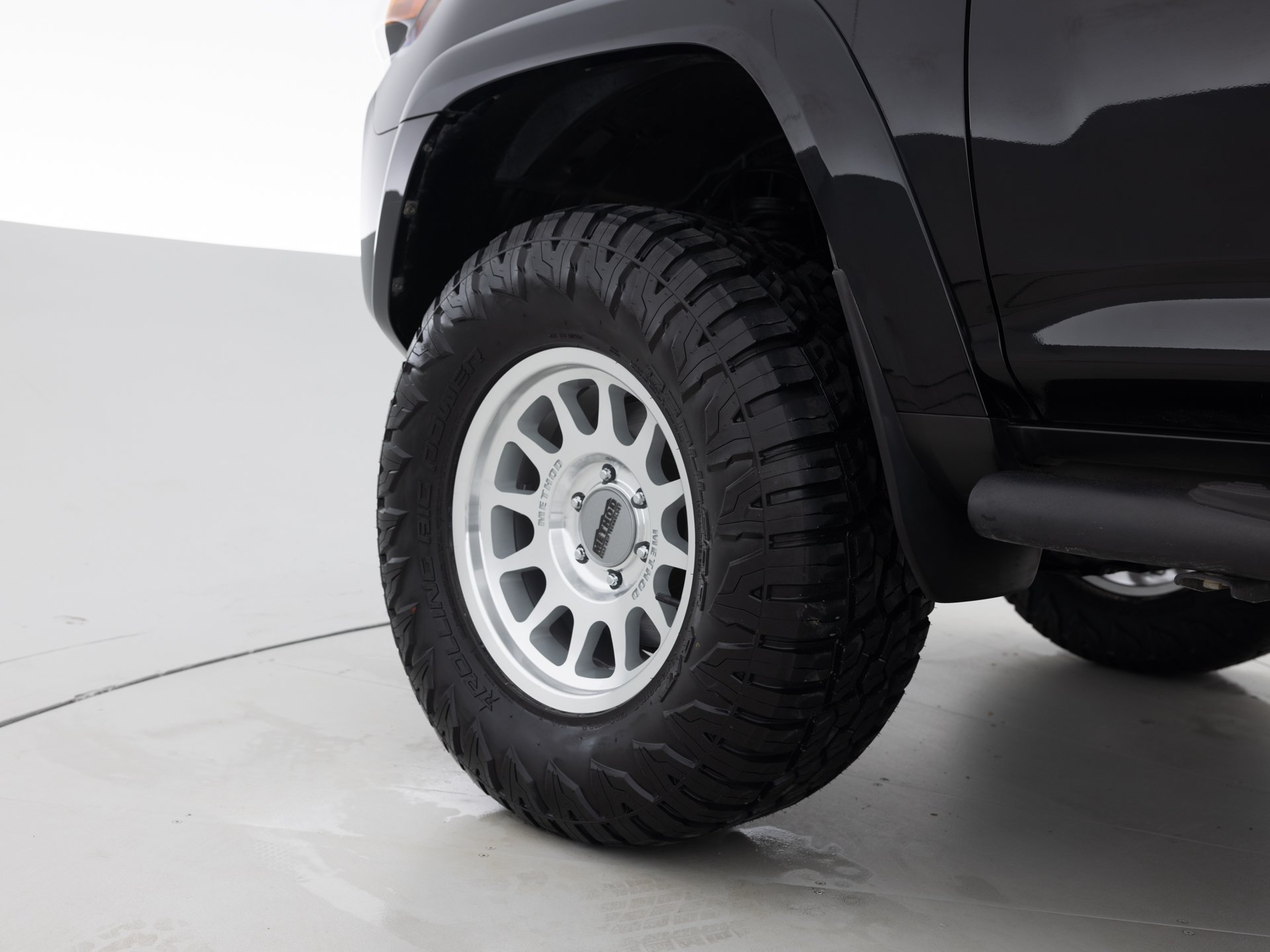 black toyota 4runner sr5 prem 9