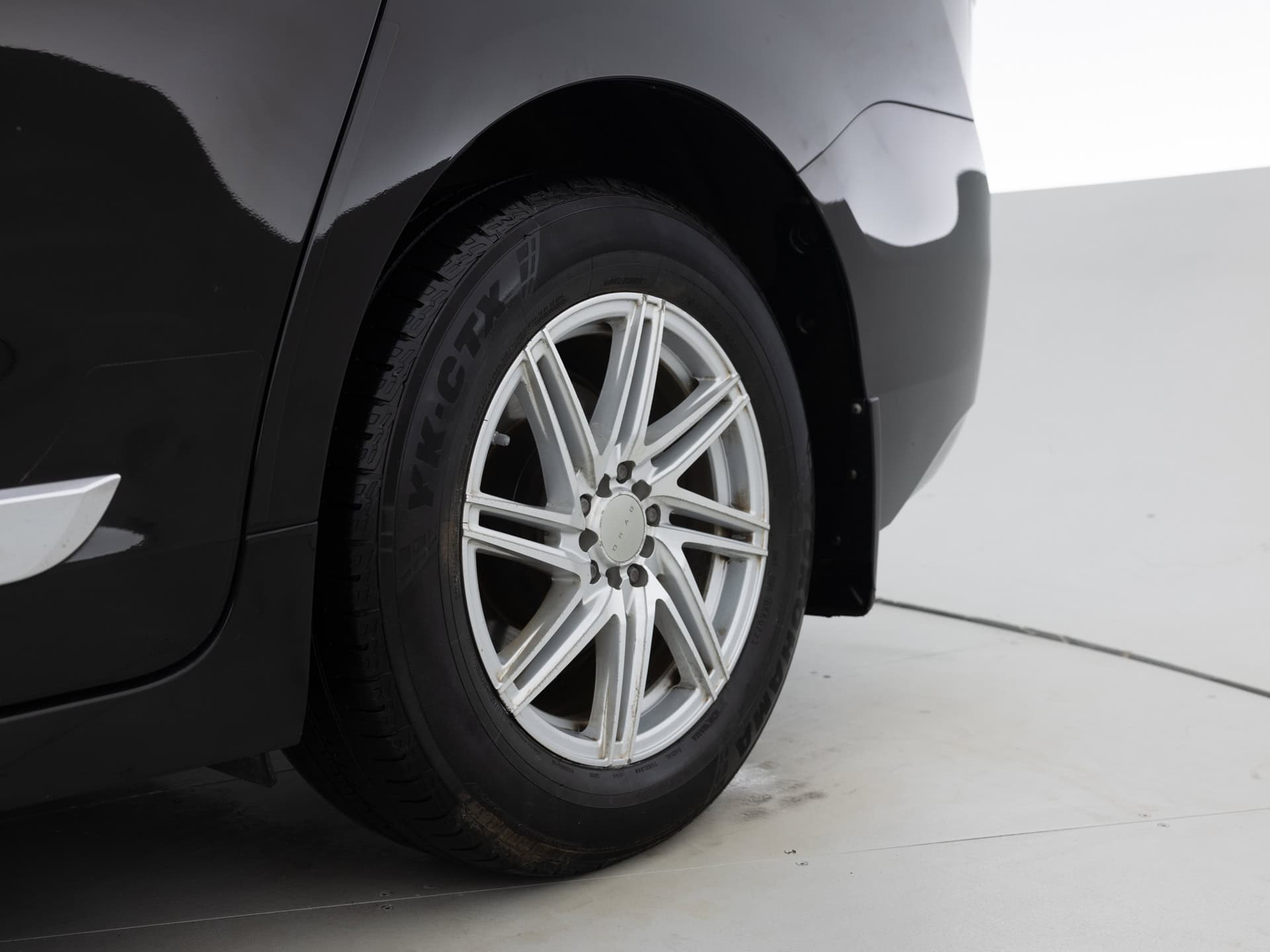 Used Black Toyota Sienna Limited-10 for Sale