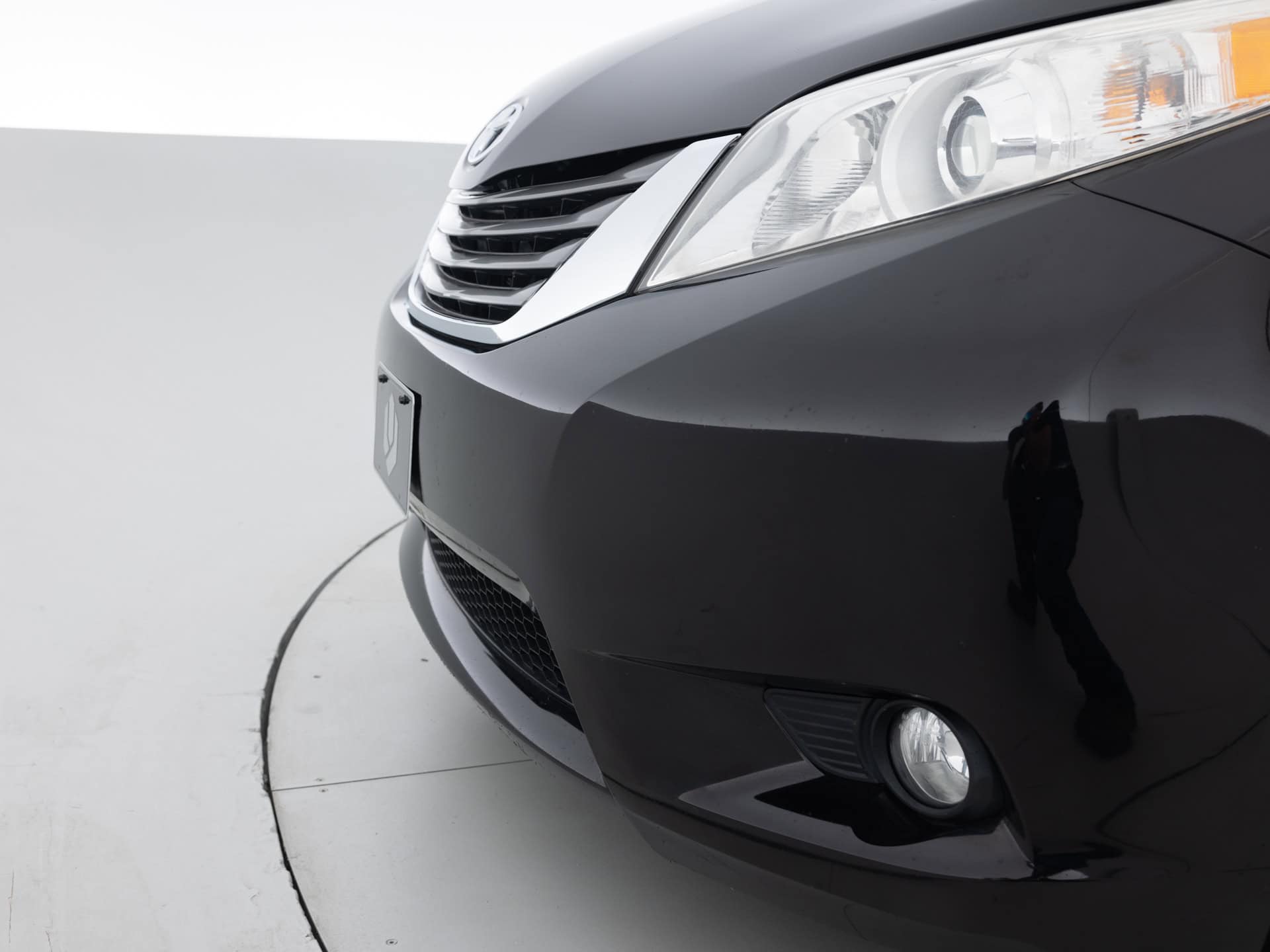 Used Black Toyota Sienna Limited-7 for Sale