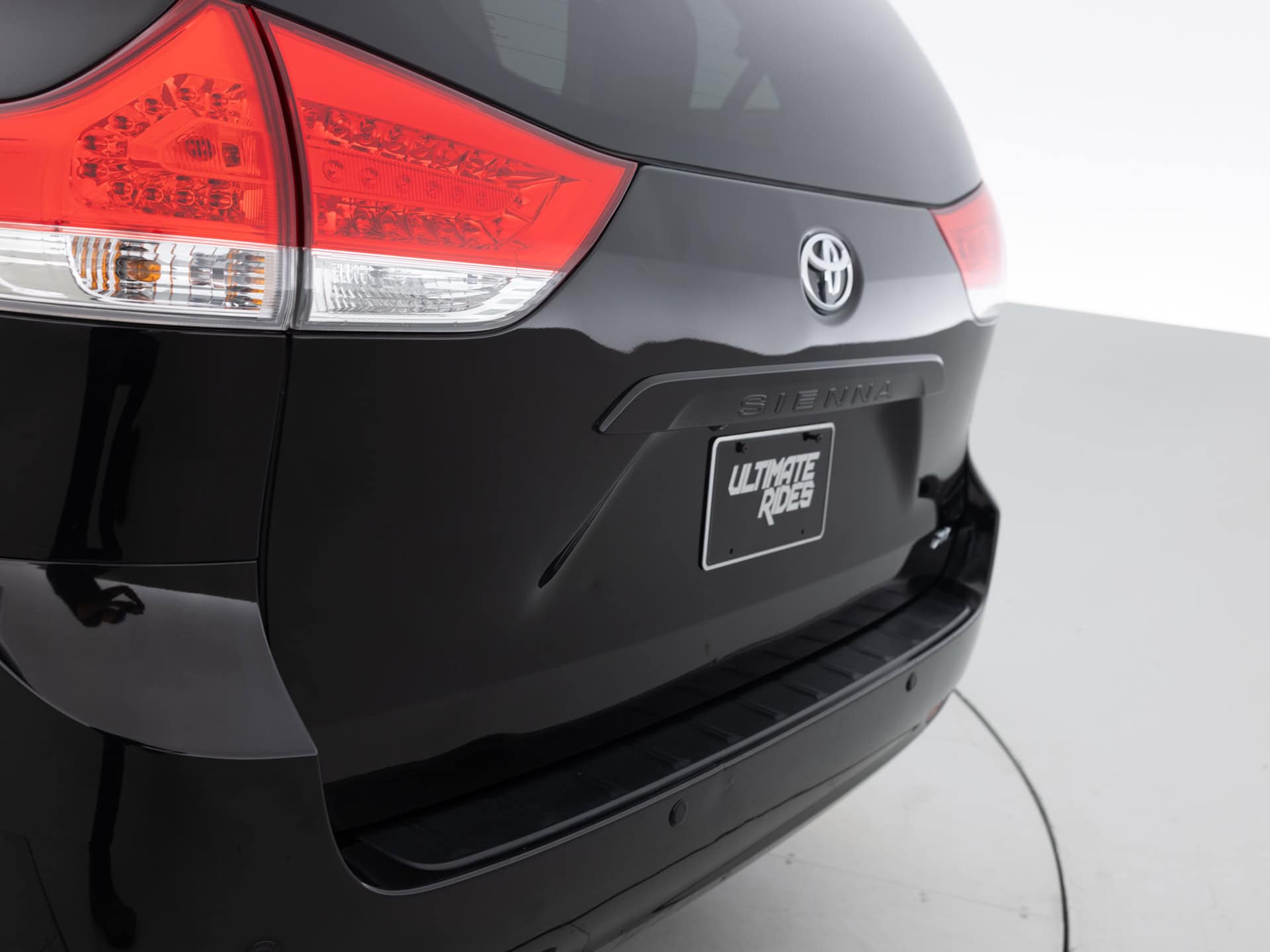 Used Black Toyota Sienna Limited-8 for Sale