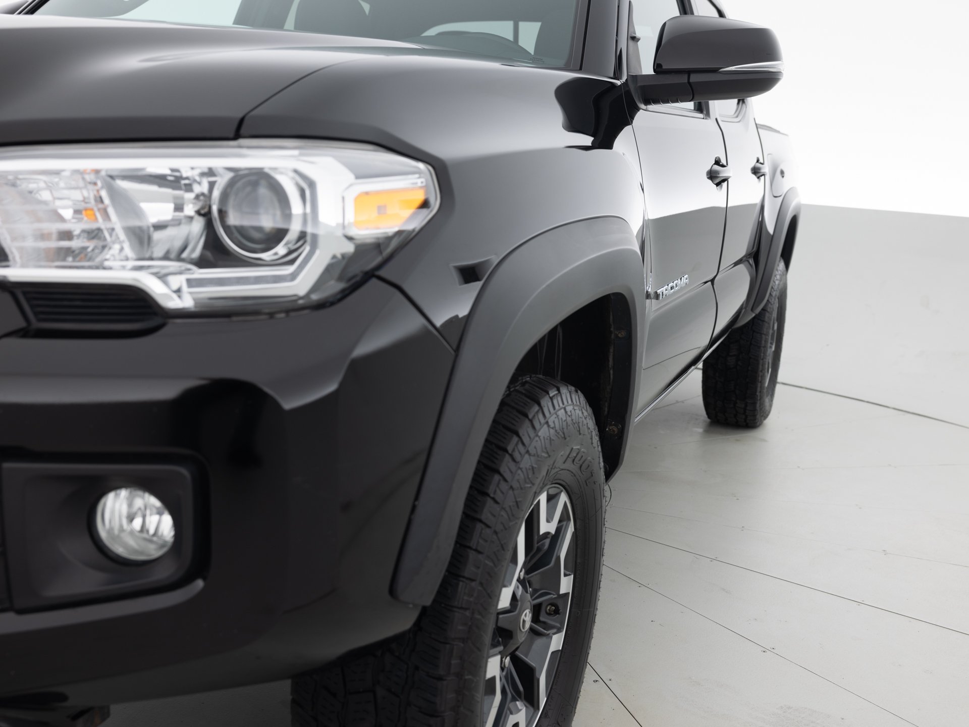 black toyota tacoma double 3