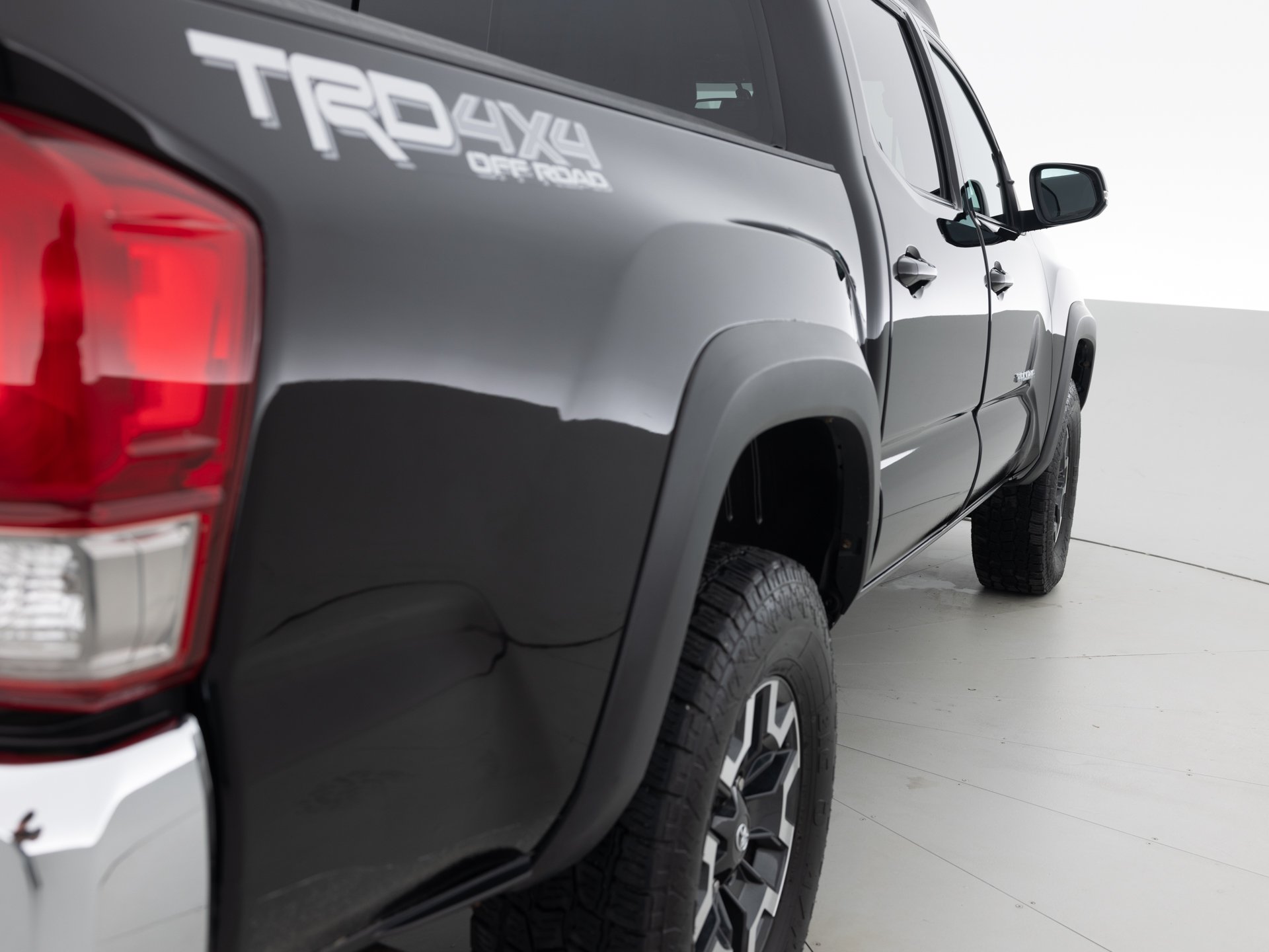 black toyota tacoma double 5