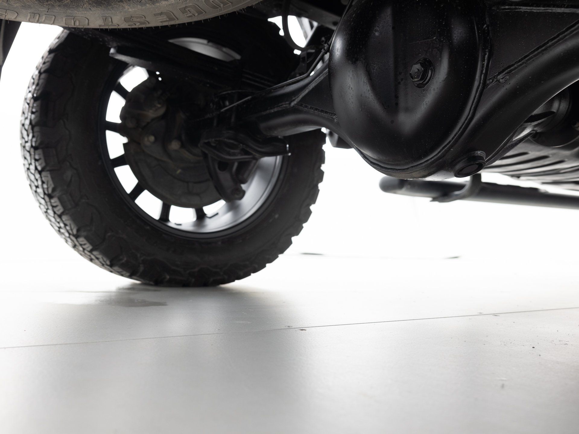 black toyota tundra sr5 15