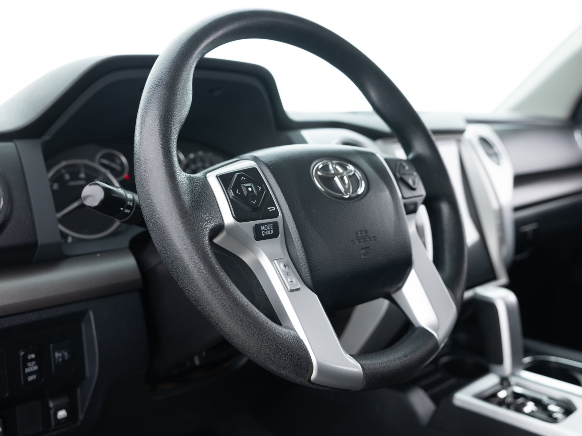 black toyota tundra sr5 19