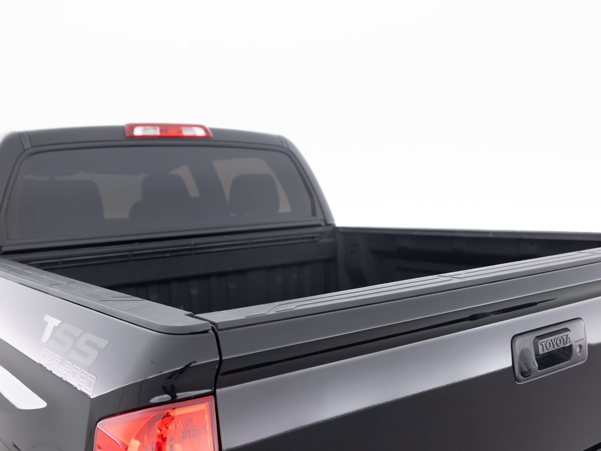 black toyota tundra sr5 36