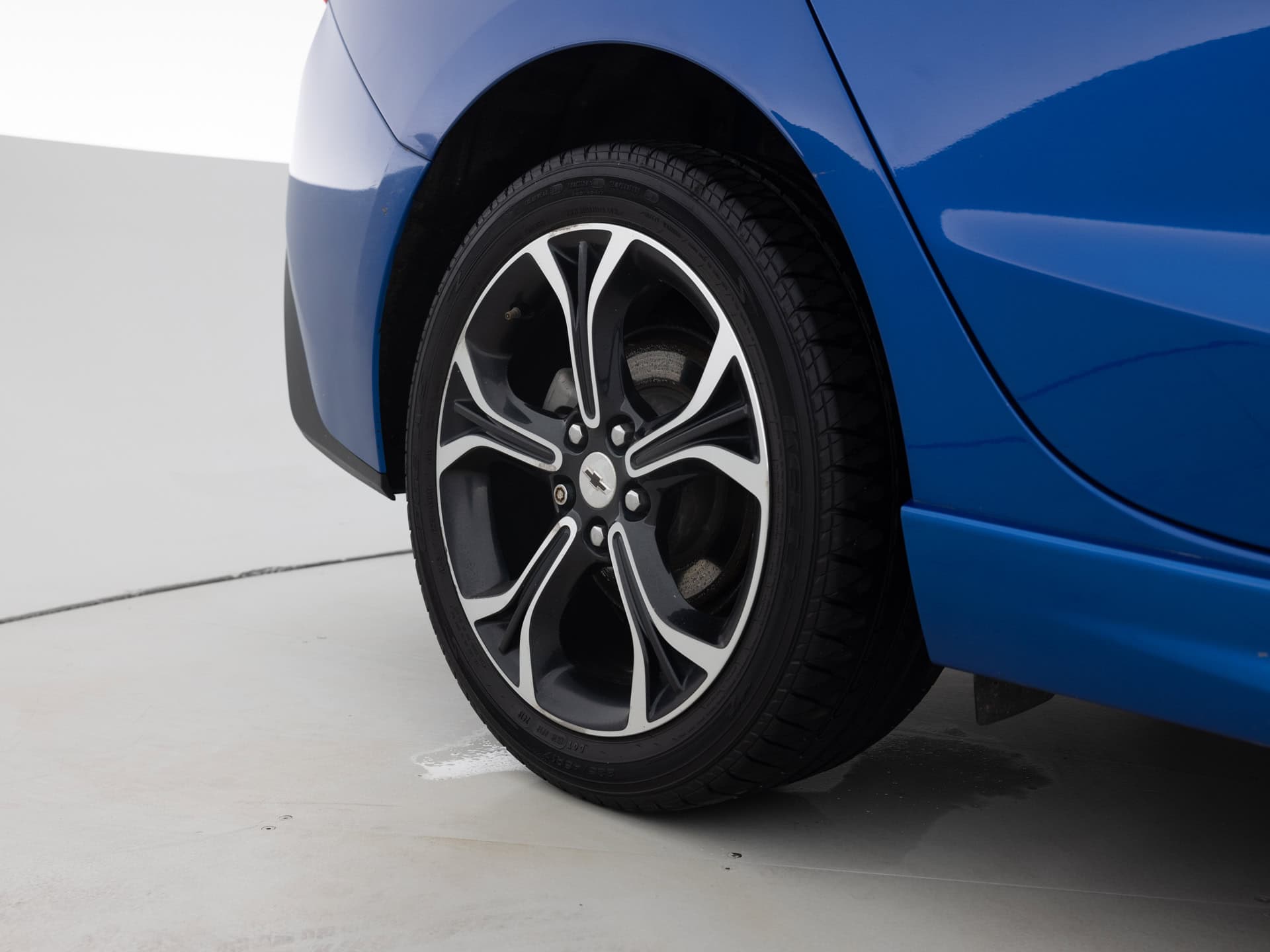 blue chevrolet cruze lt 11