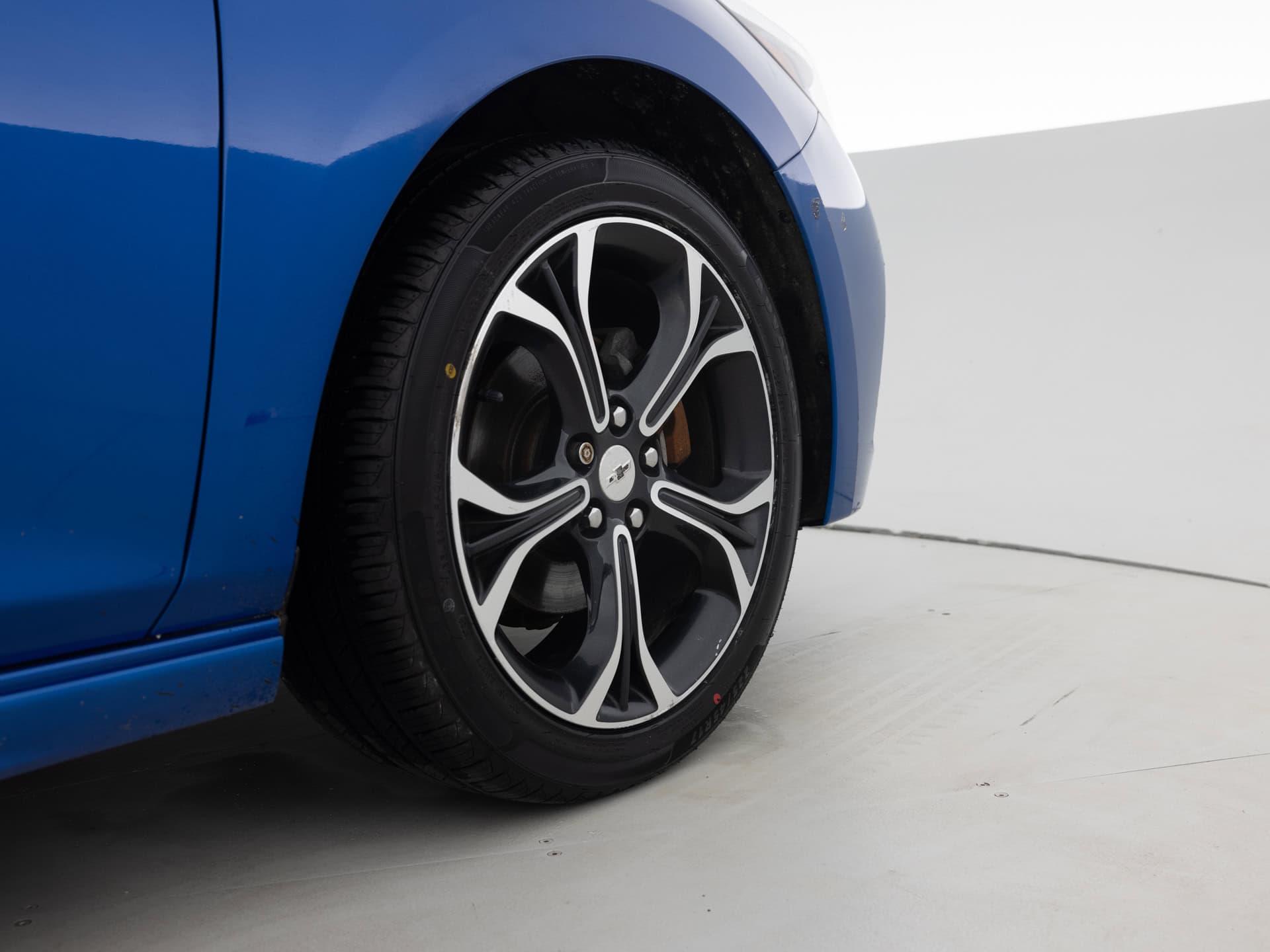 blue chevrolet cruze lt 12