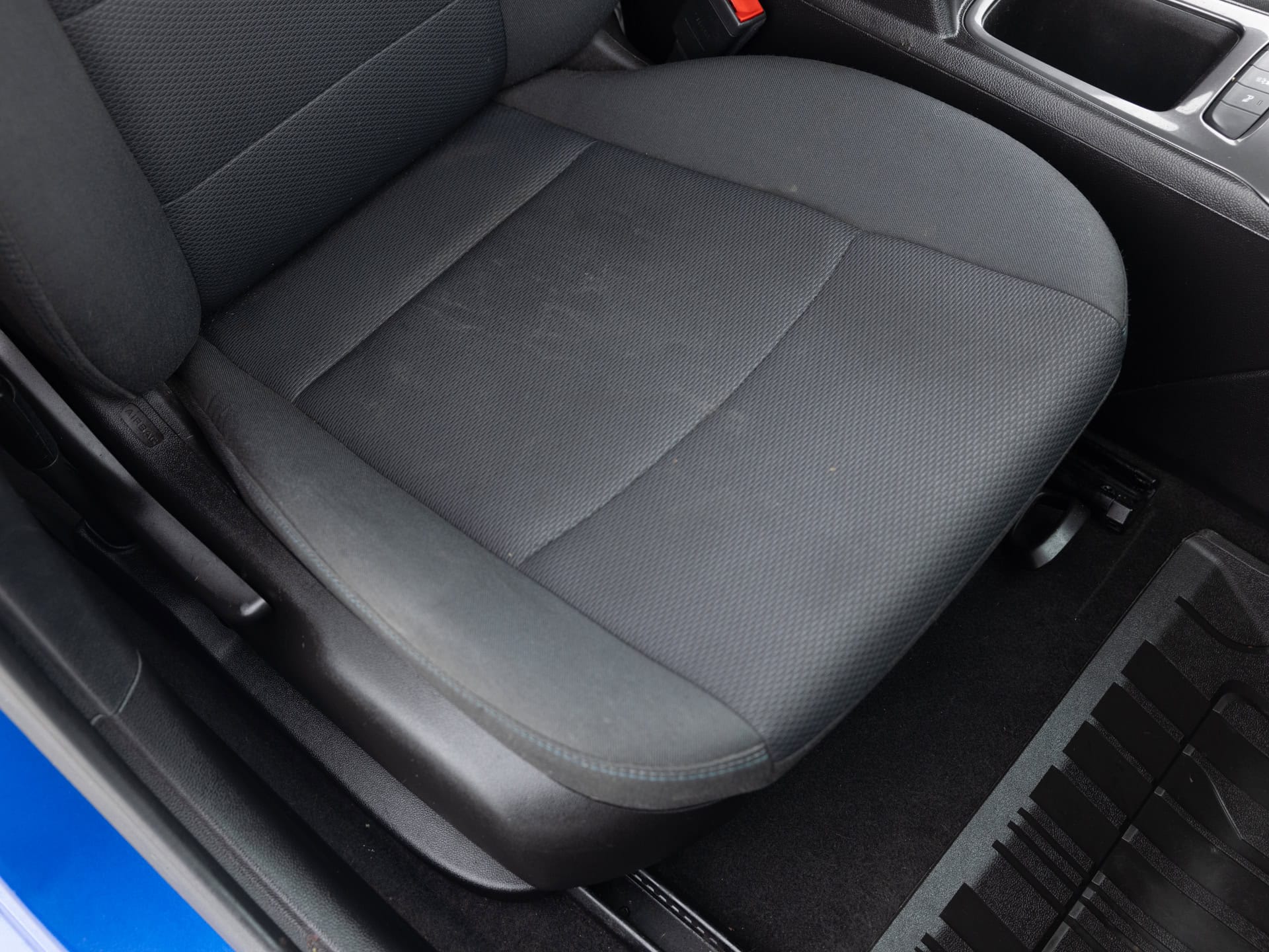 blue chevrolet cruze lt 17