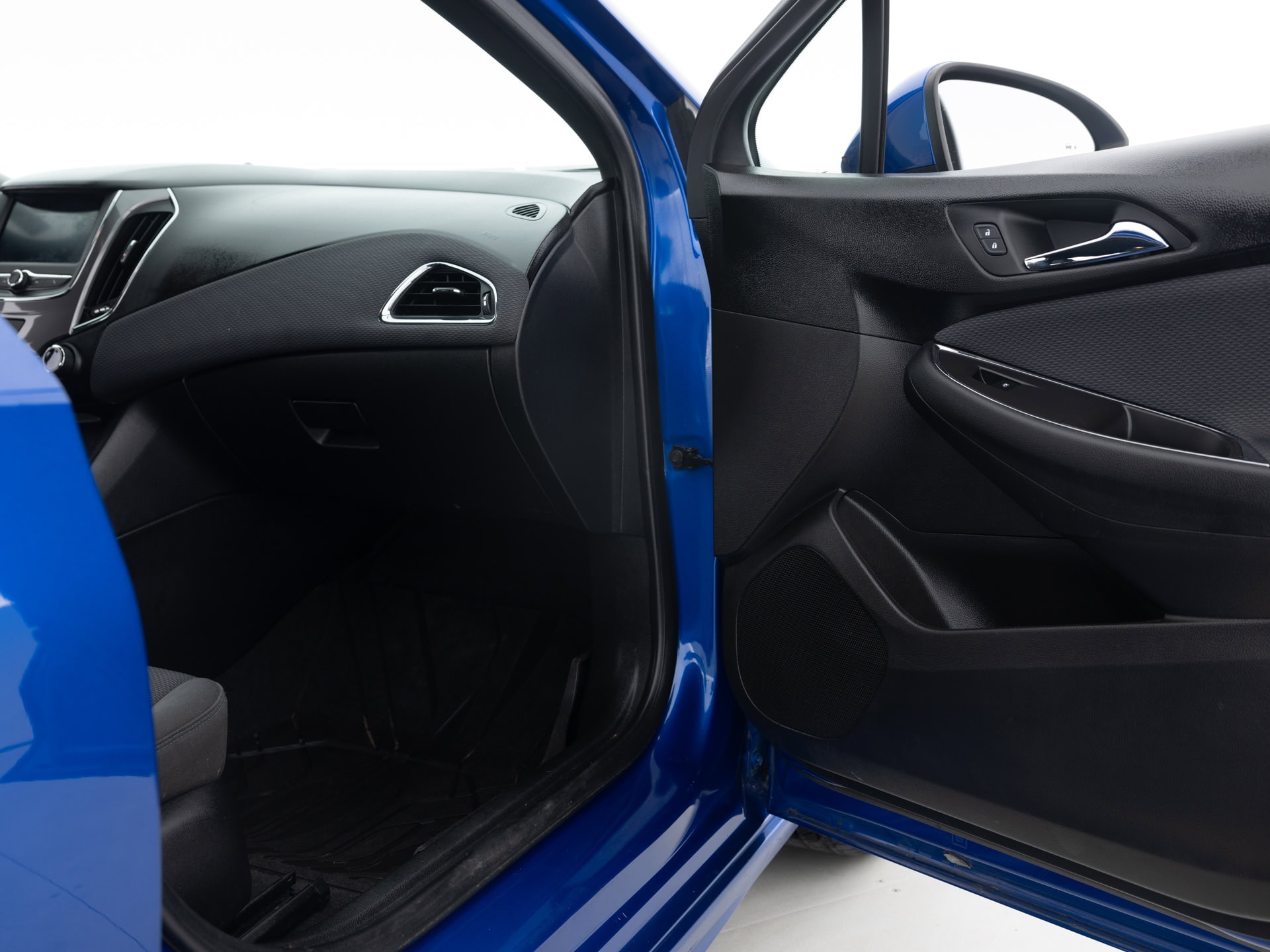 blue chevrolet cruze lt 20
