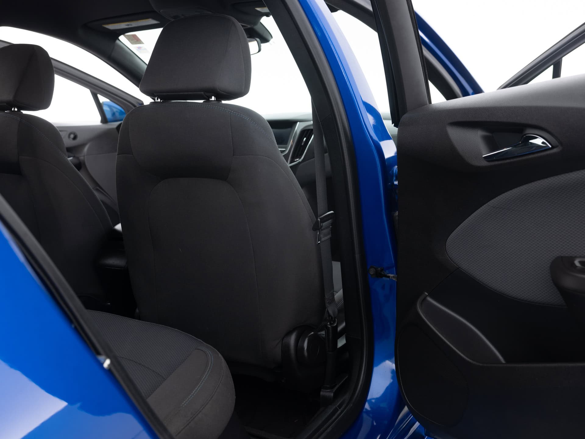 blue chevrolet cruze lt 22