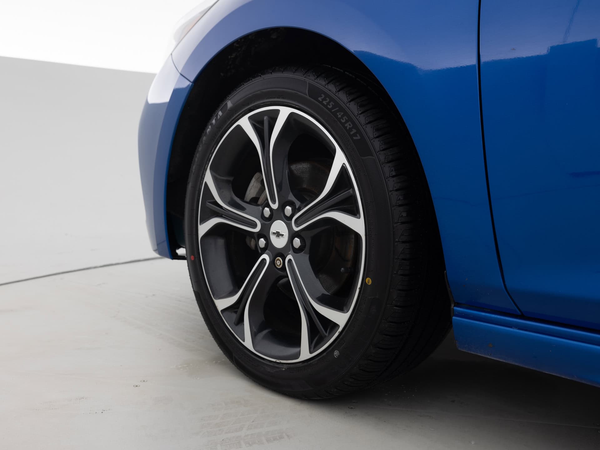 blue chevrolet cruze lt 9