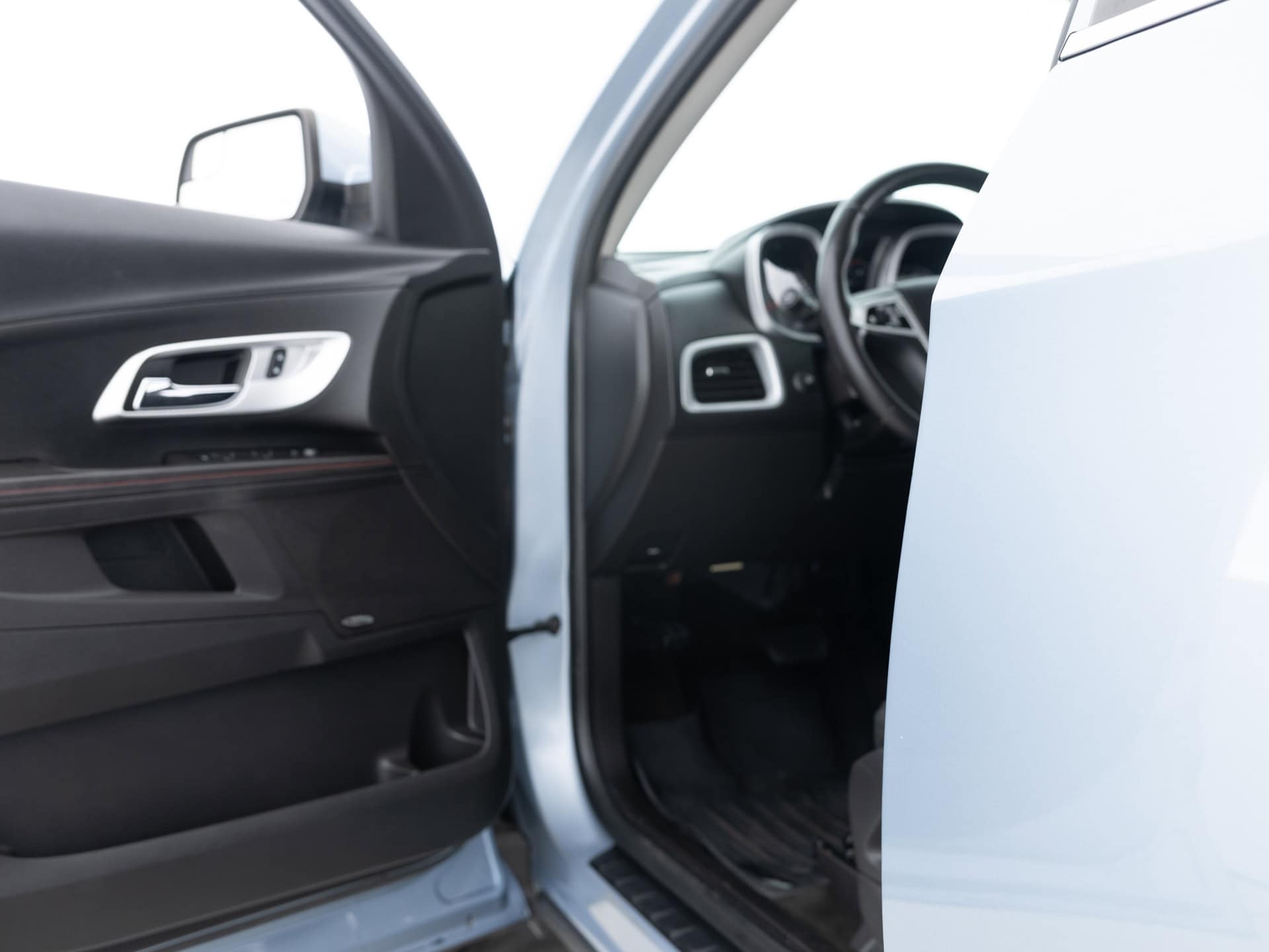 Used Blue Chevrolet Equinox LT-16 for Sale