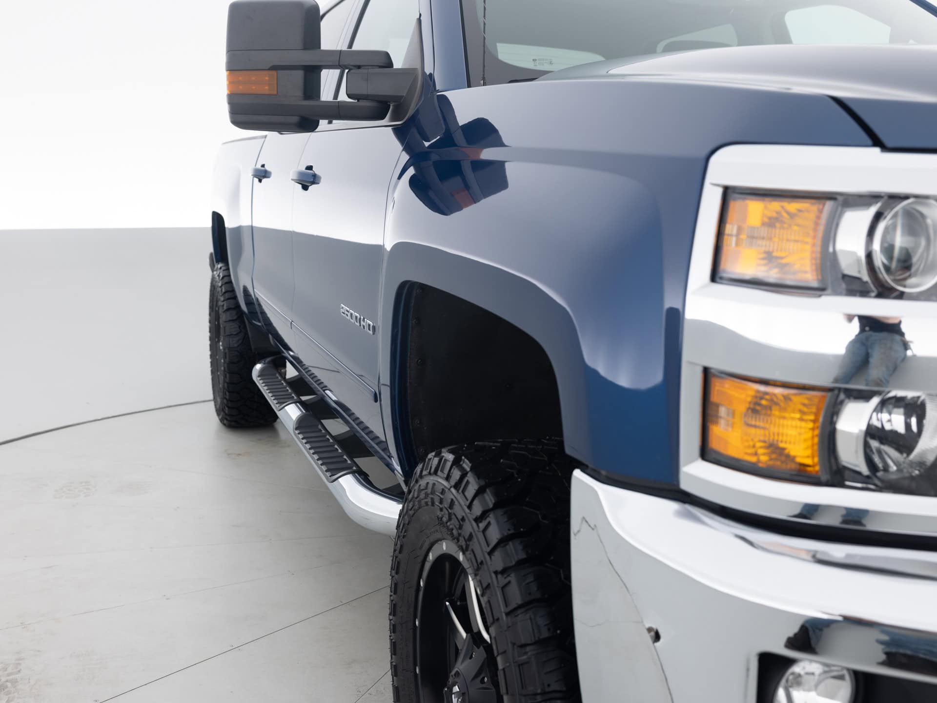 blue chevrolet silverado 2500 hd 4