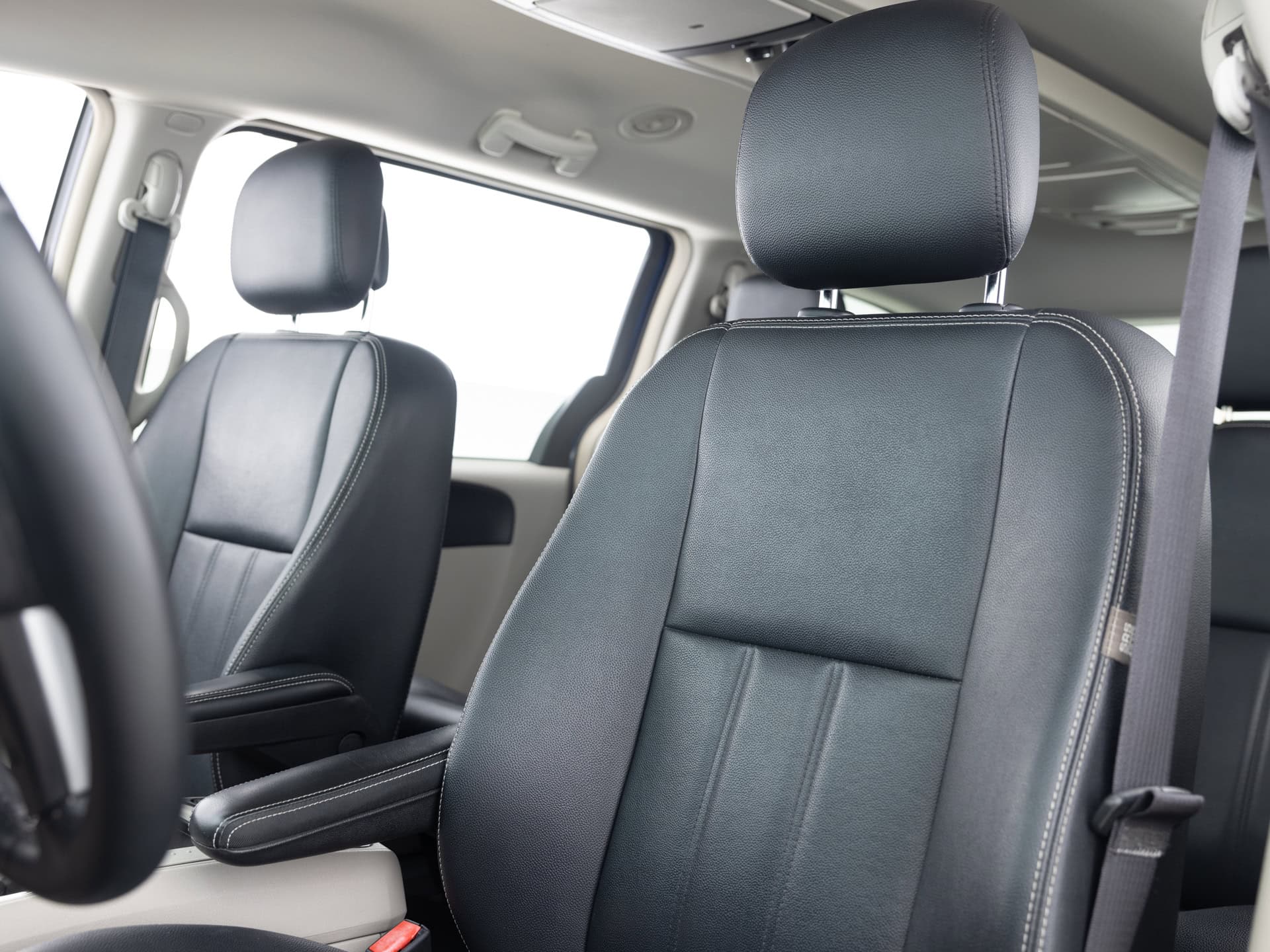 Used Blue Chrysler Town + Country-14 for Sale