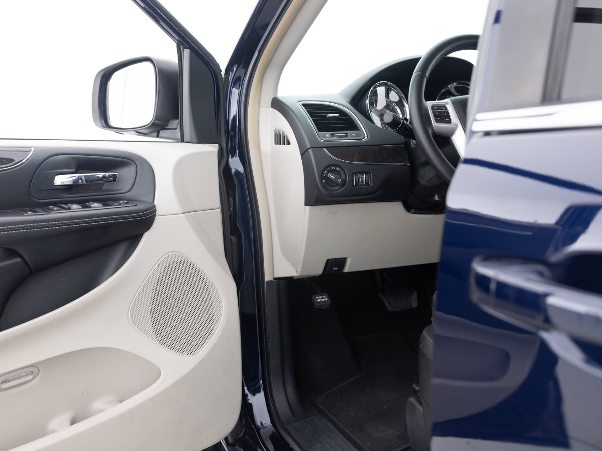 Used Blue Chrysler Town + Country-16 for Sale