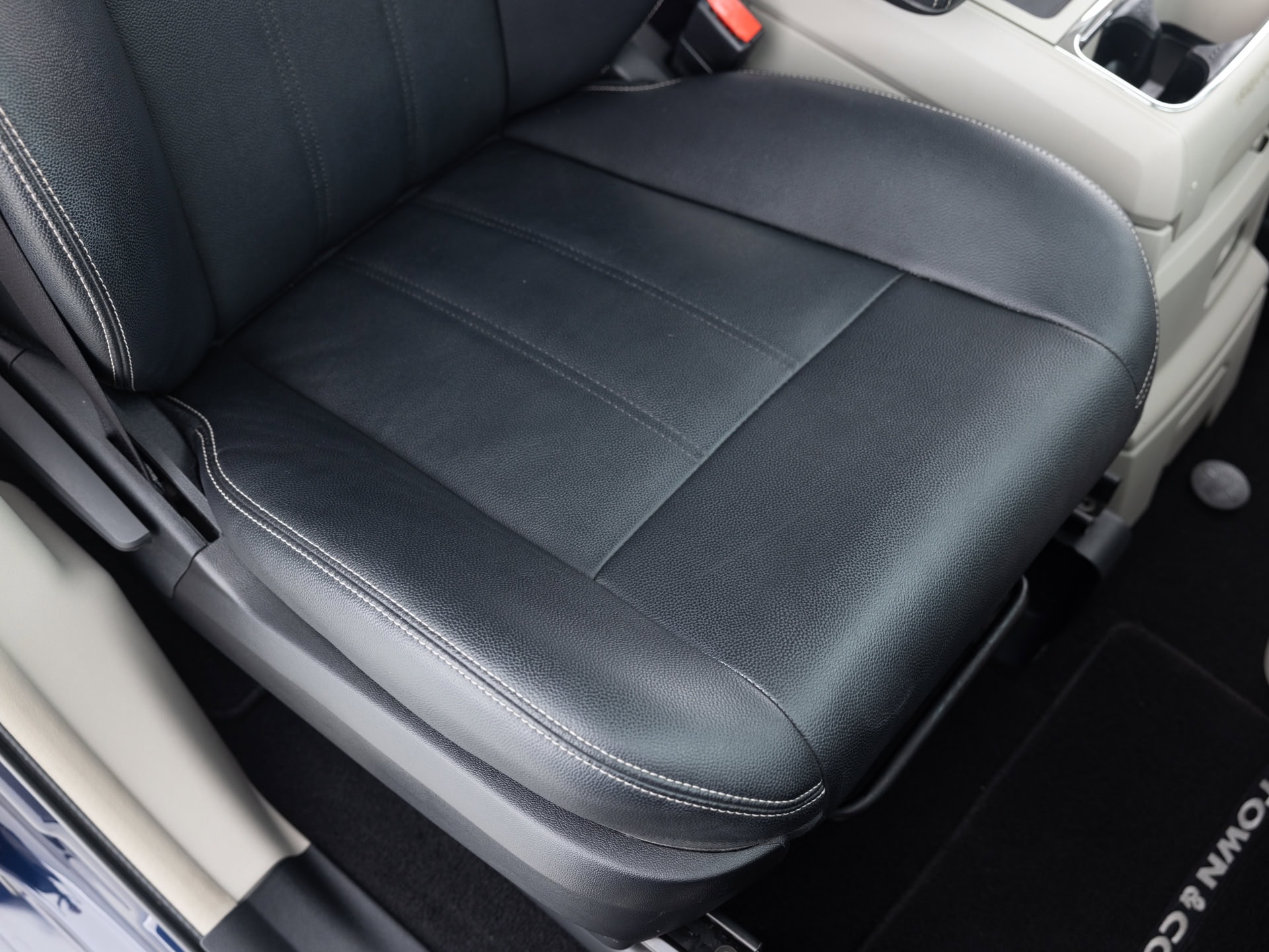 Used Blue Chrysler Town + Country-17 for Sale