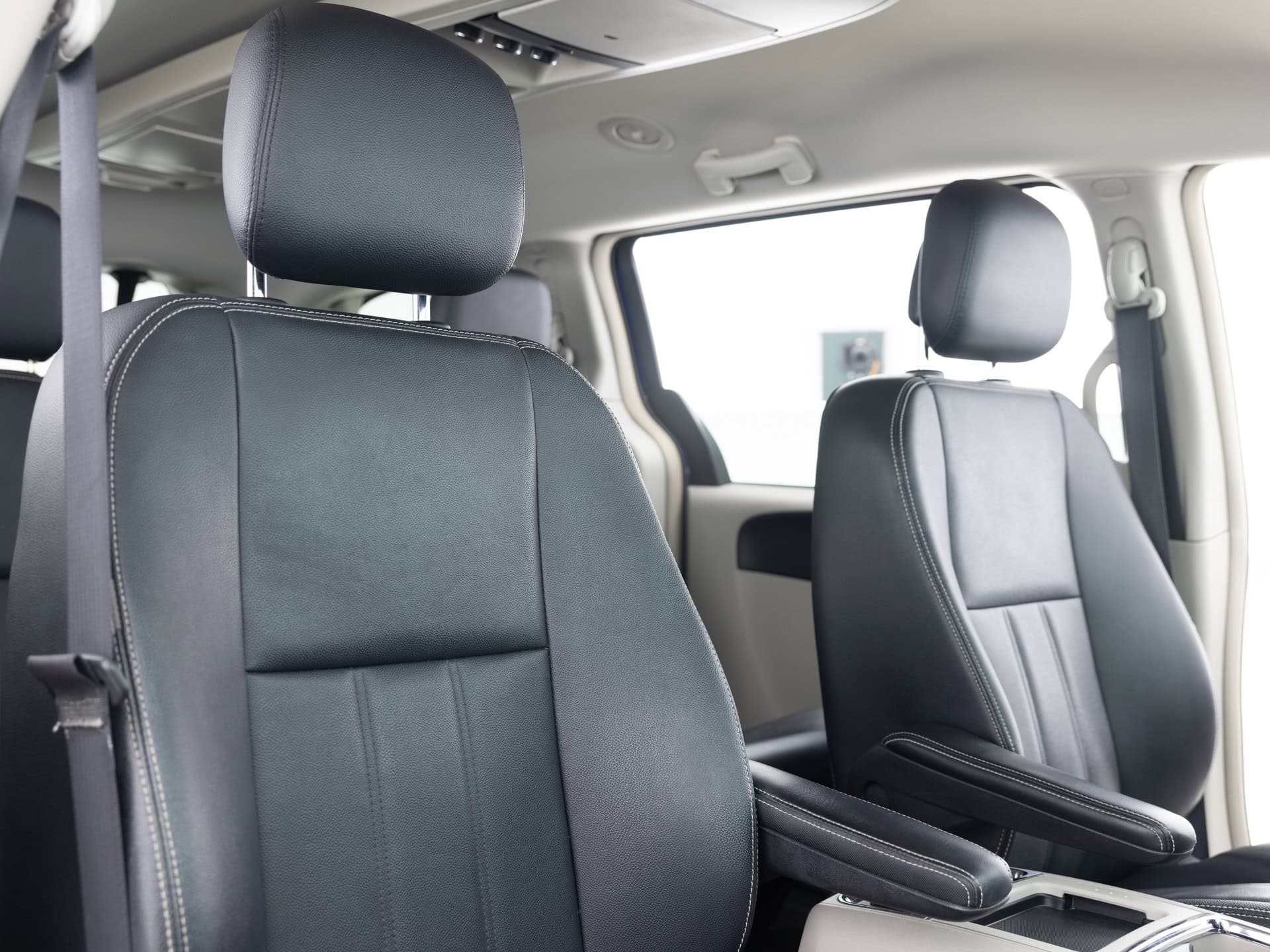 Used Blue Chrysler Town + Country-18 for Sale