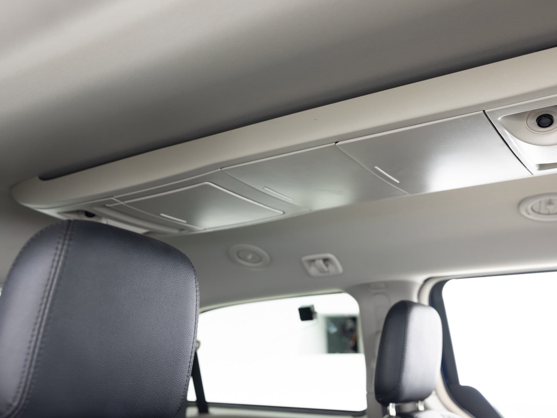 Used Blue Chrysler Town + Country-24 for Sale