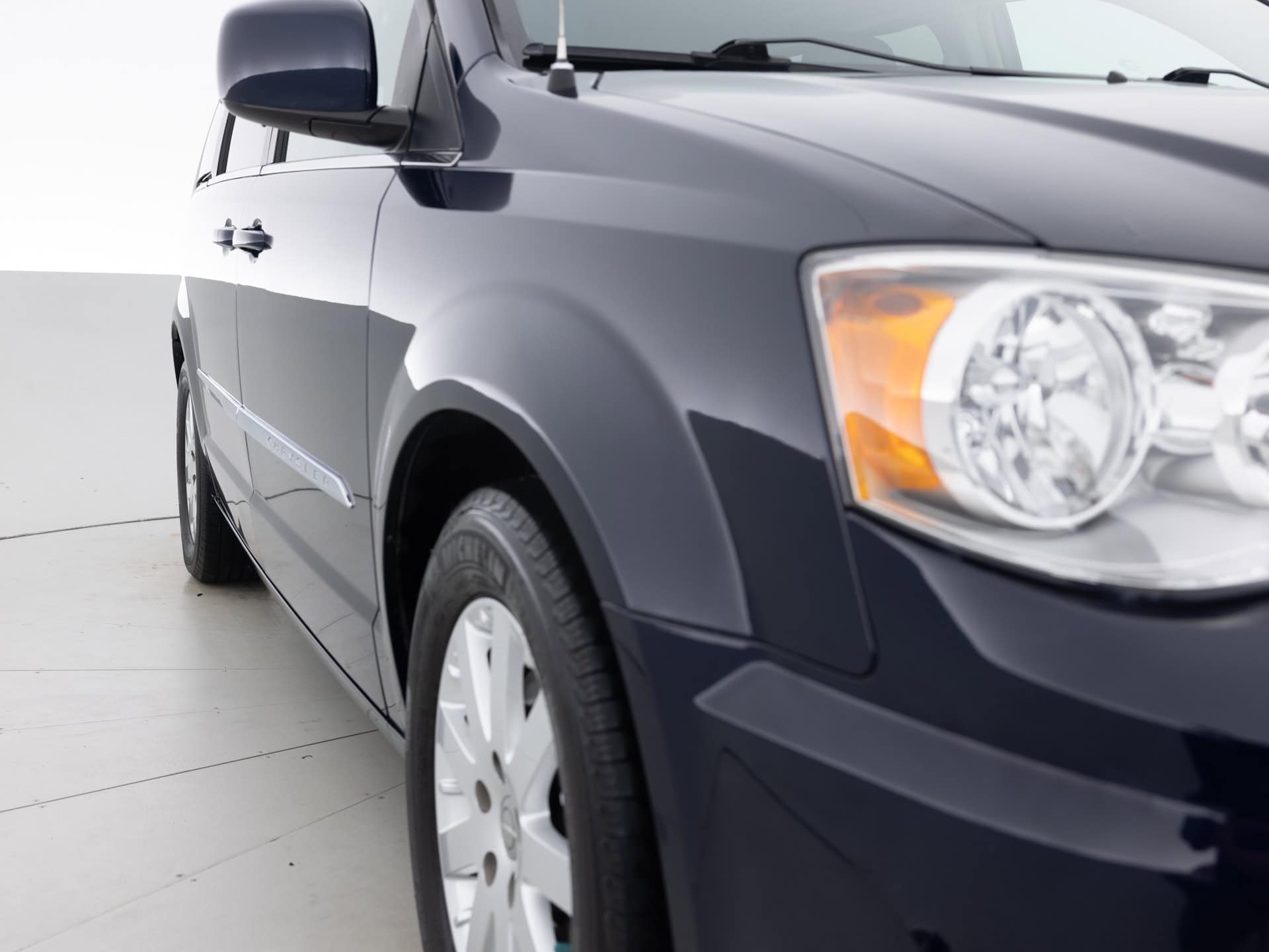 Used Blue Chrysler Town + Country-4 for Sale