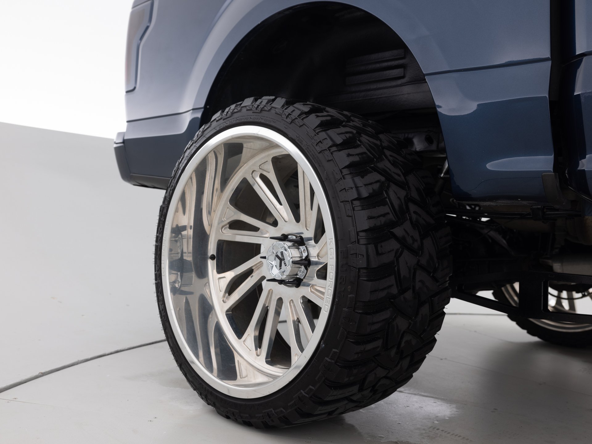 blue ford f150 xlt 11